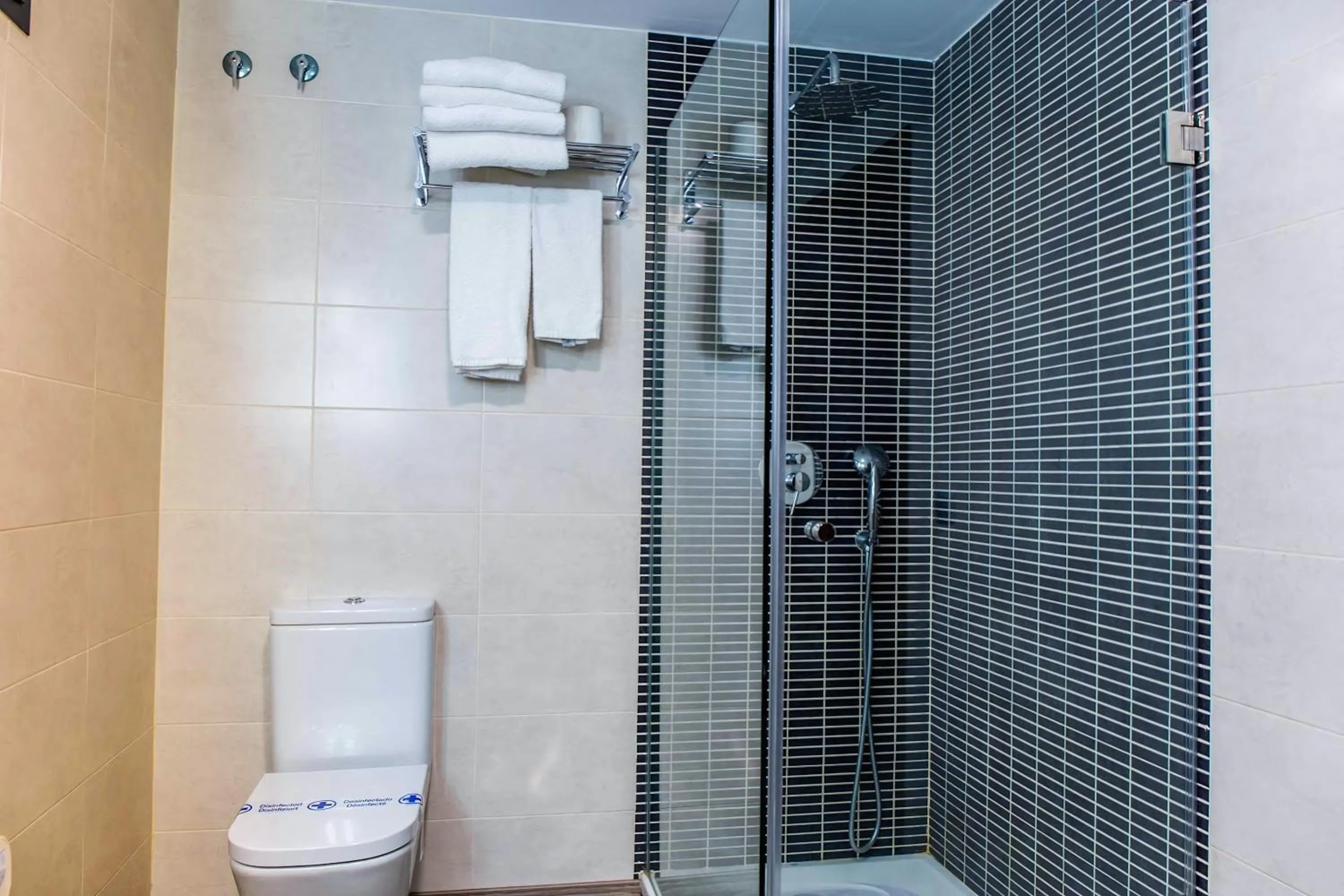 Shower in BLUESEA Dimona Suites