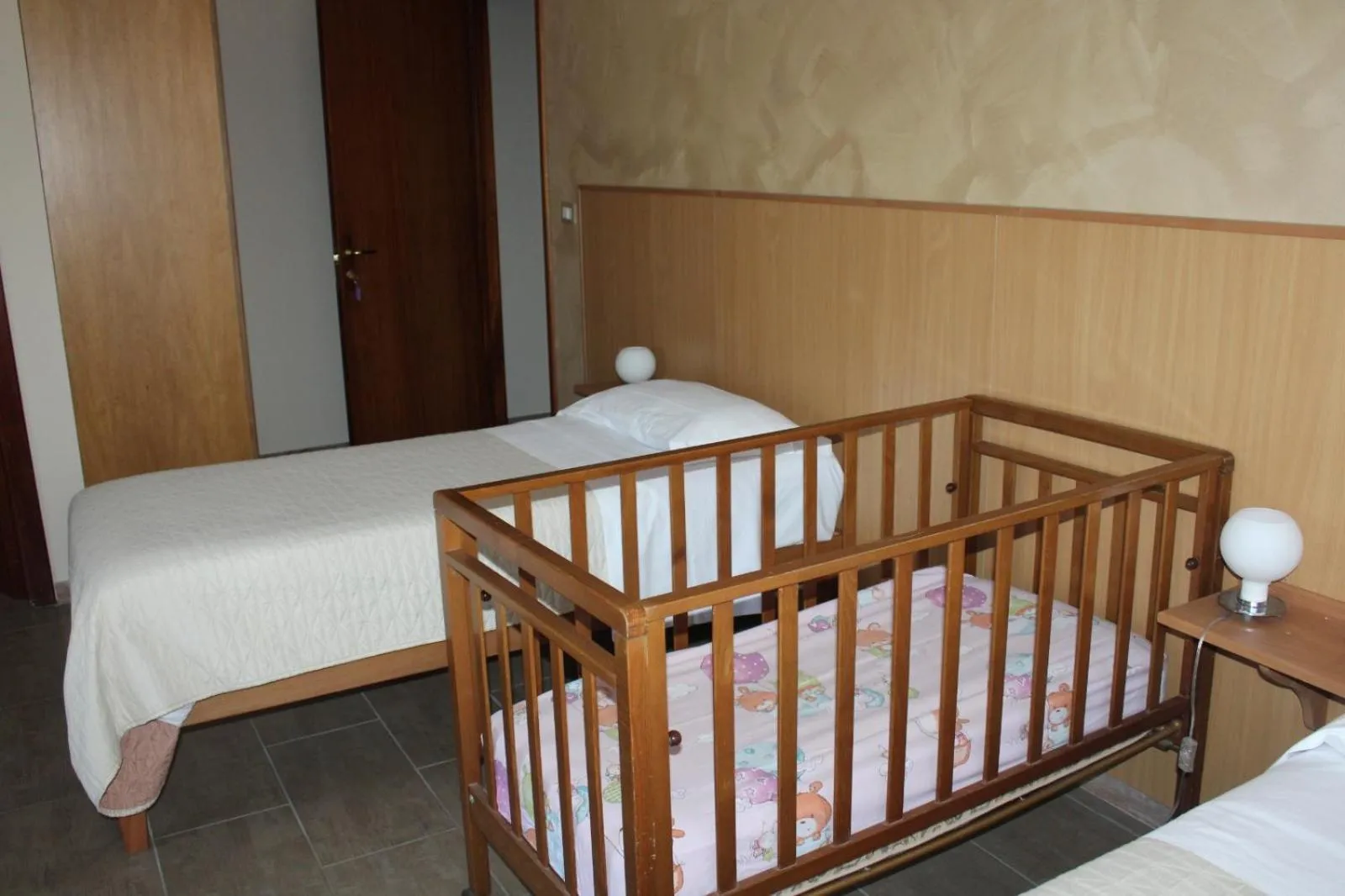 Bed in Hotel Ristorante L'Avvenire