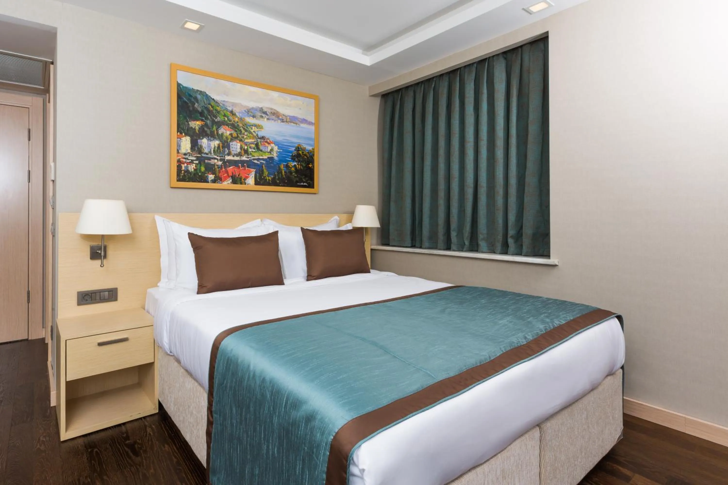 Photo of the whole room, Bed in Molton Monapart Mecidiyekoy