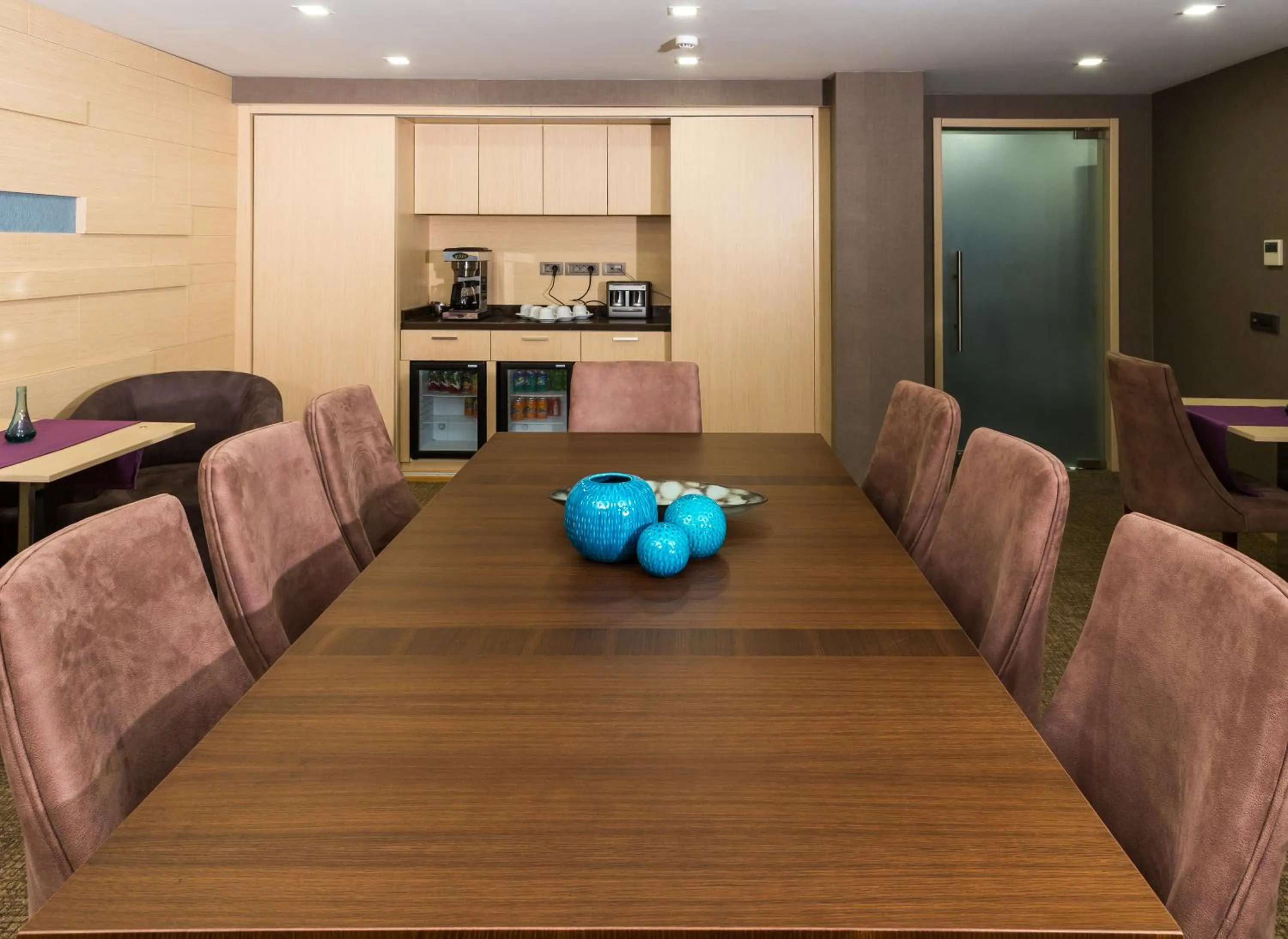 Communal lounge/ TV room in Molton Monapart Mecidiyekoy