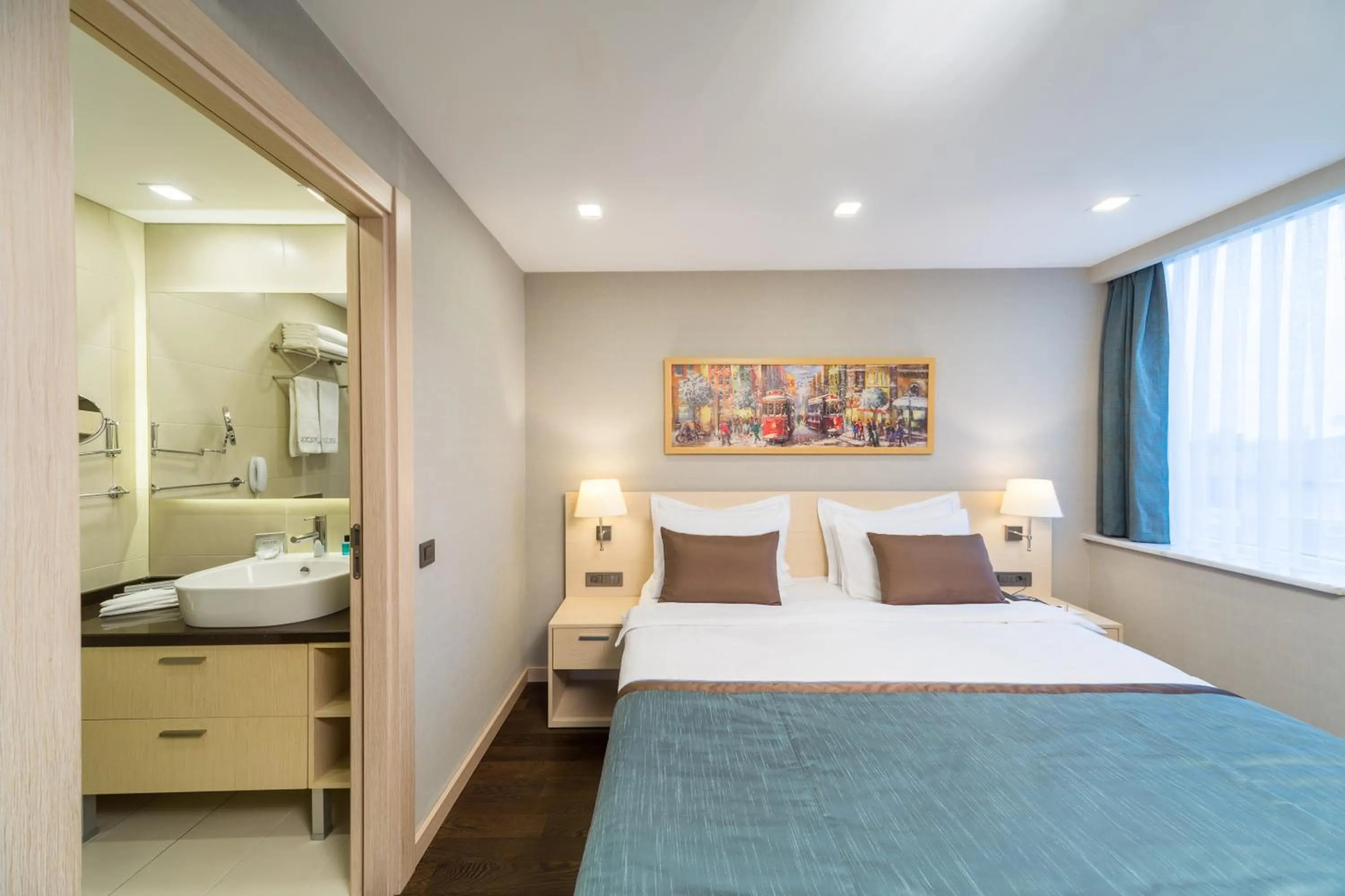 Photo of the whole room, Bed in Molton Monapart Mecidiyekoy