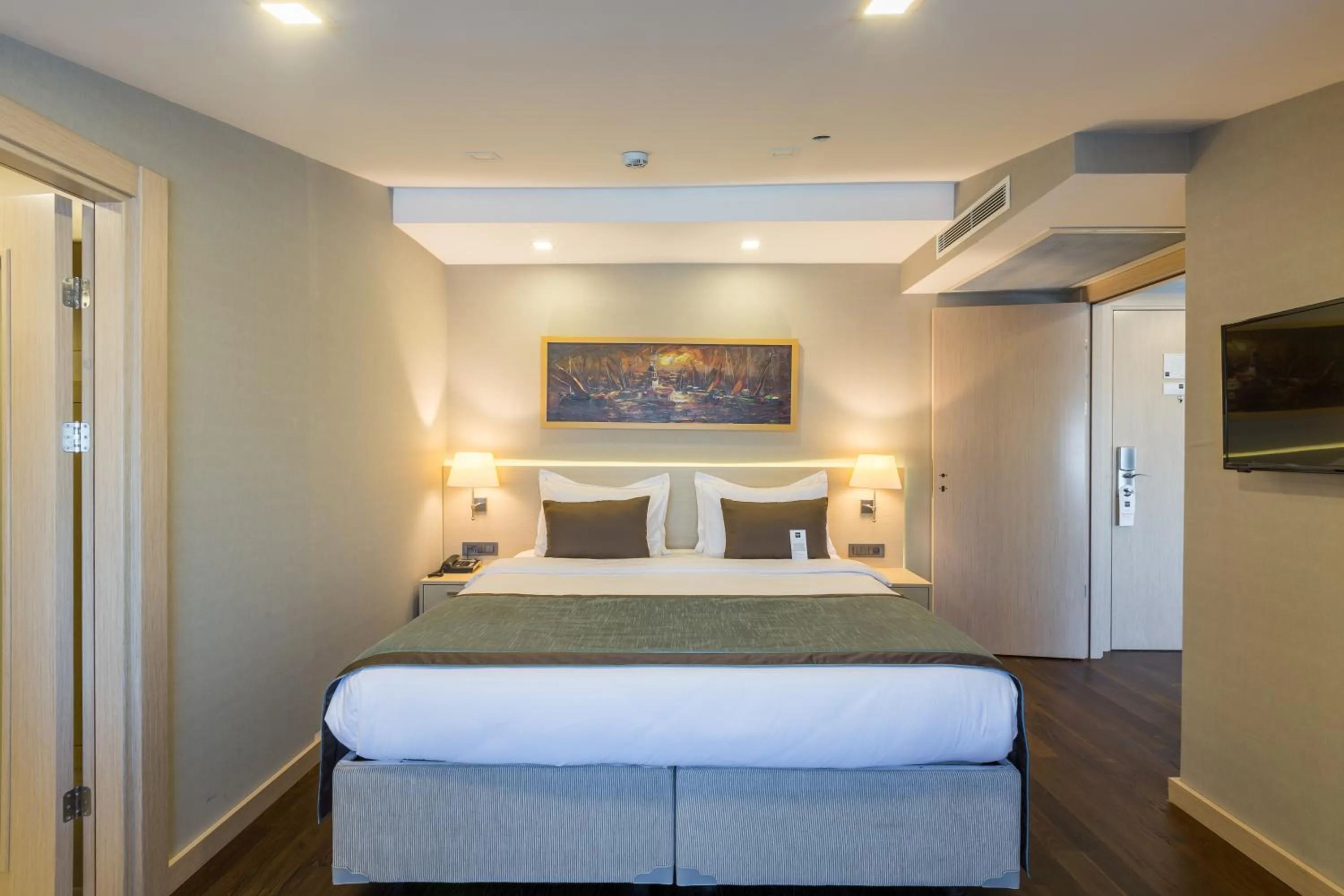 Photo of the whole room, Bed in Molton Monapart Mecidiyekoy