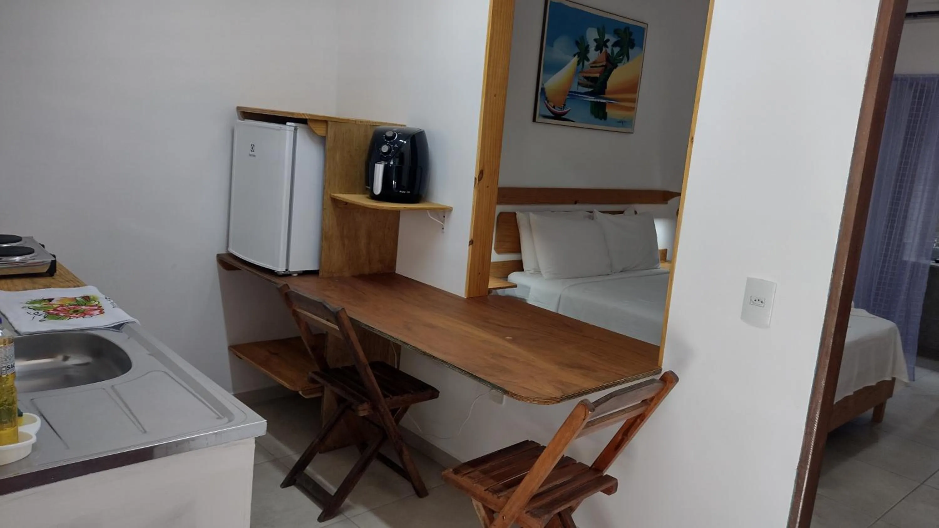 Kitchen or kitchenette in Hawaii Flats