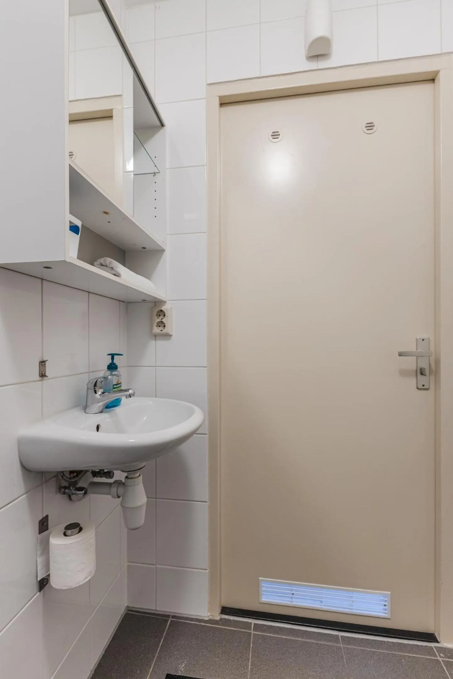 Bathroom in Albert Cuyp Studio