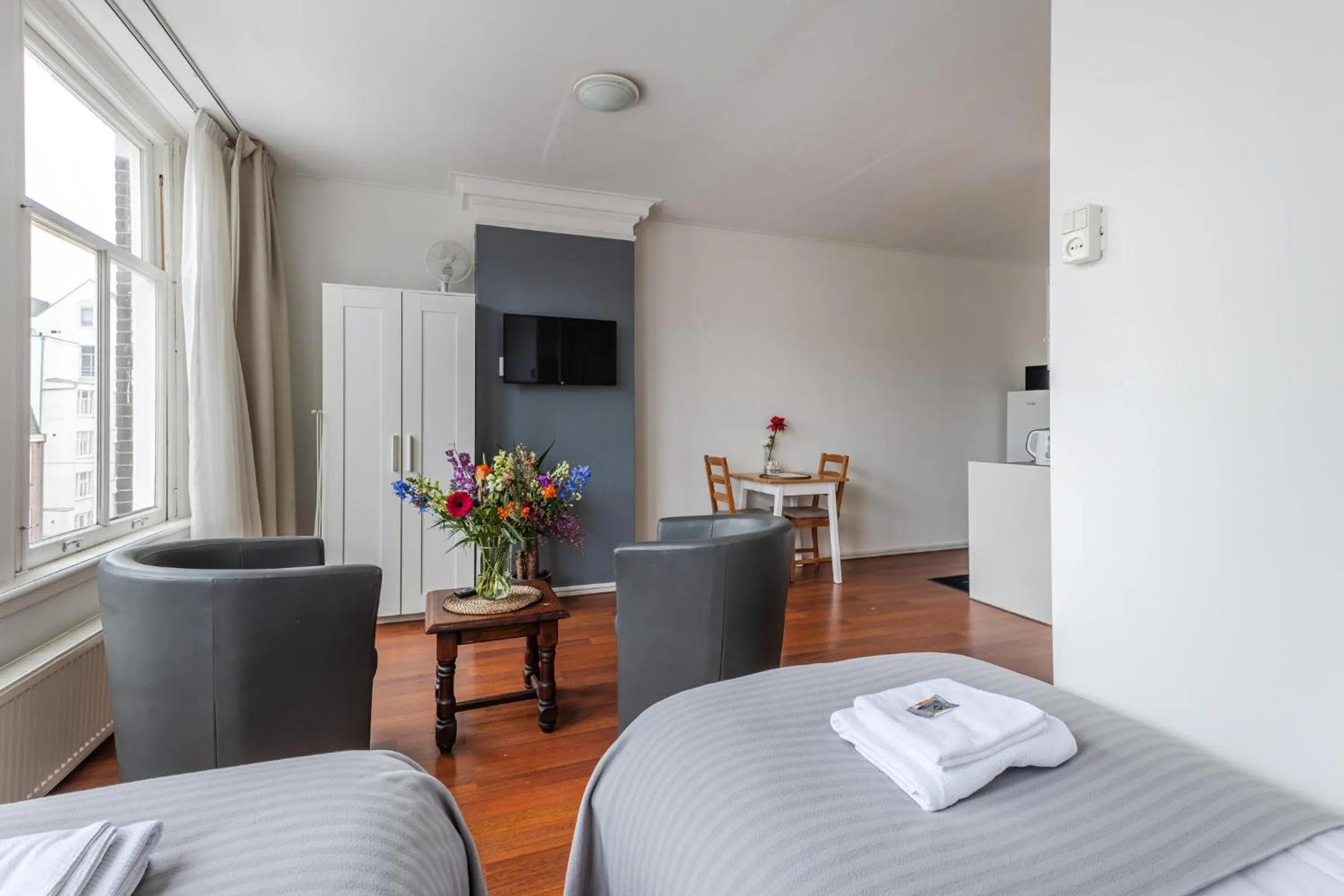 Living room in Albert Cuyp Studio