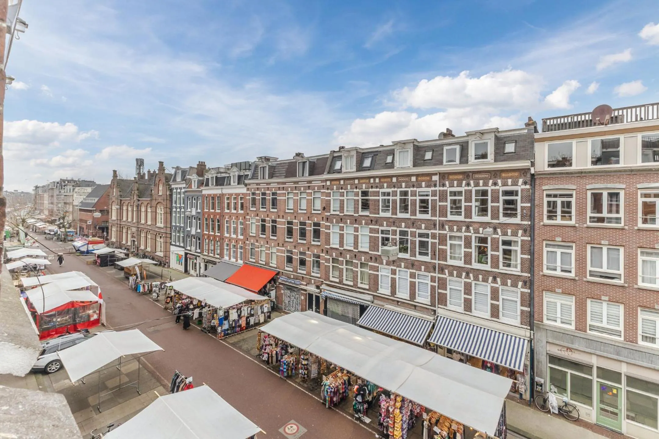 Neighbourhood in Albert Cuyp Studio
