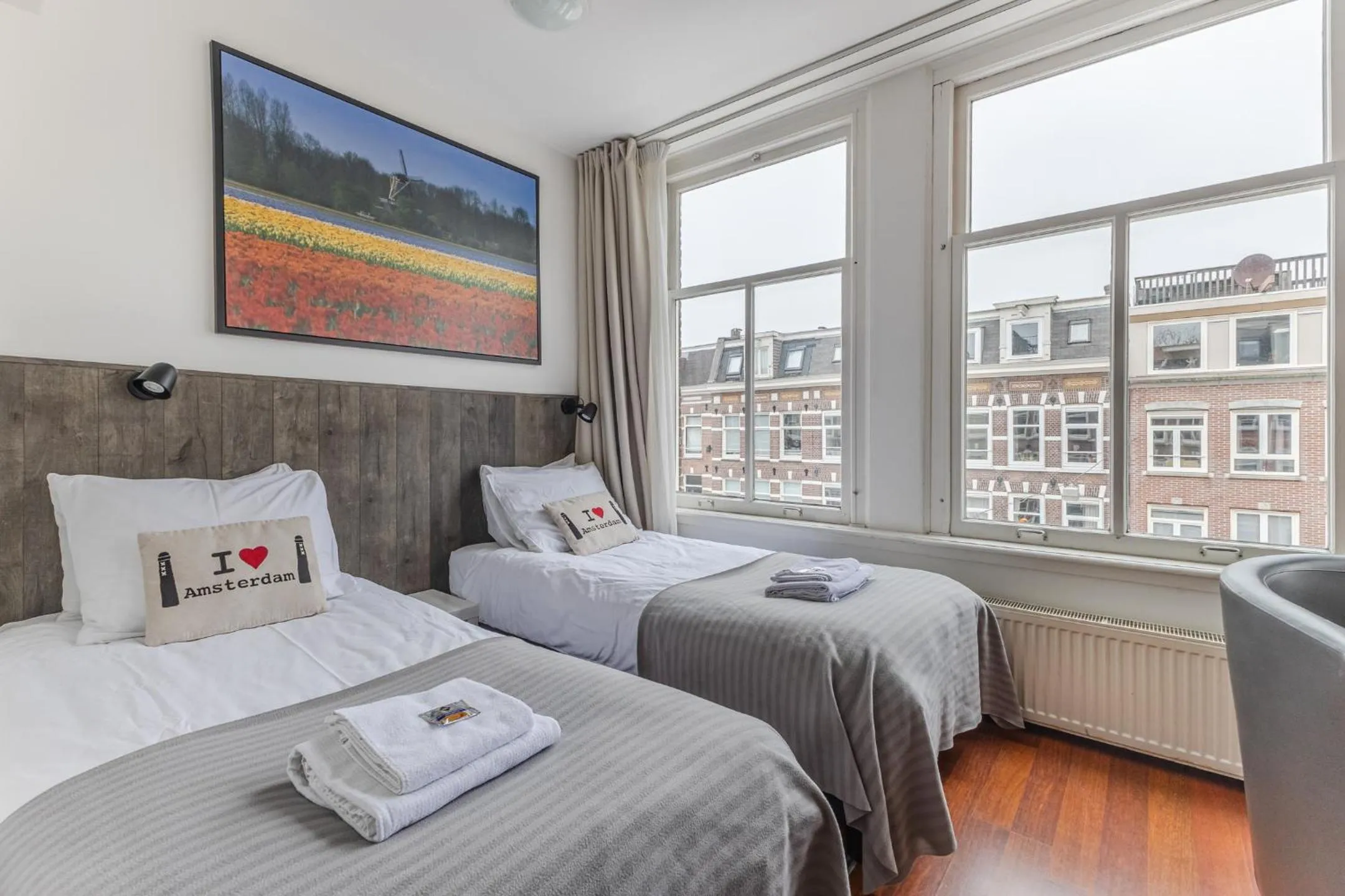 Bed in Albert Cuyp Studio