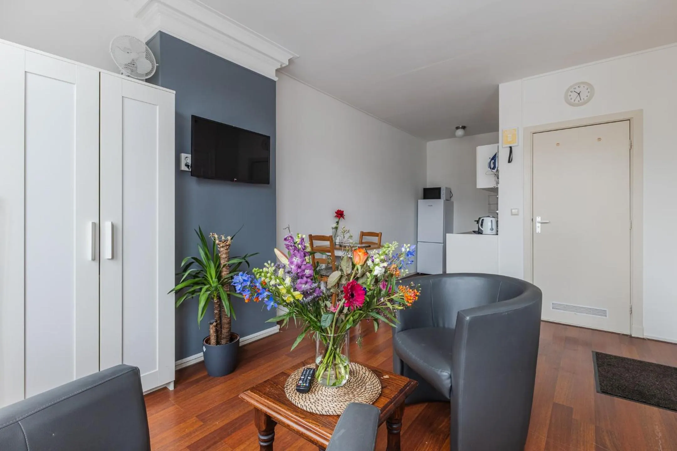Living room in Albert Cuyp Studio
