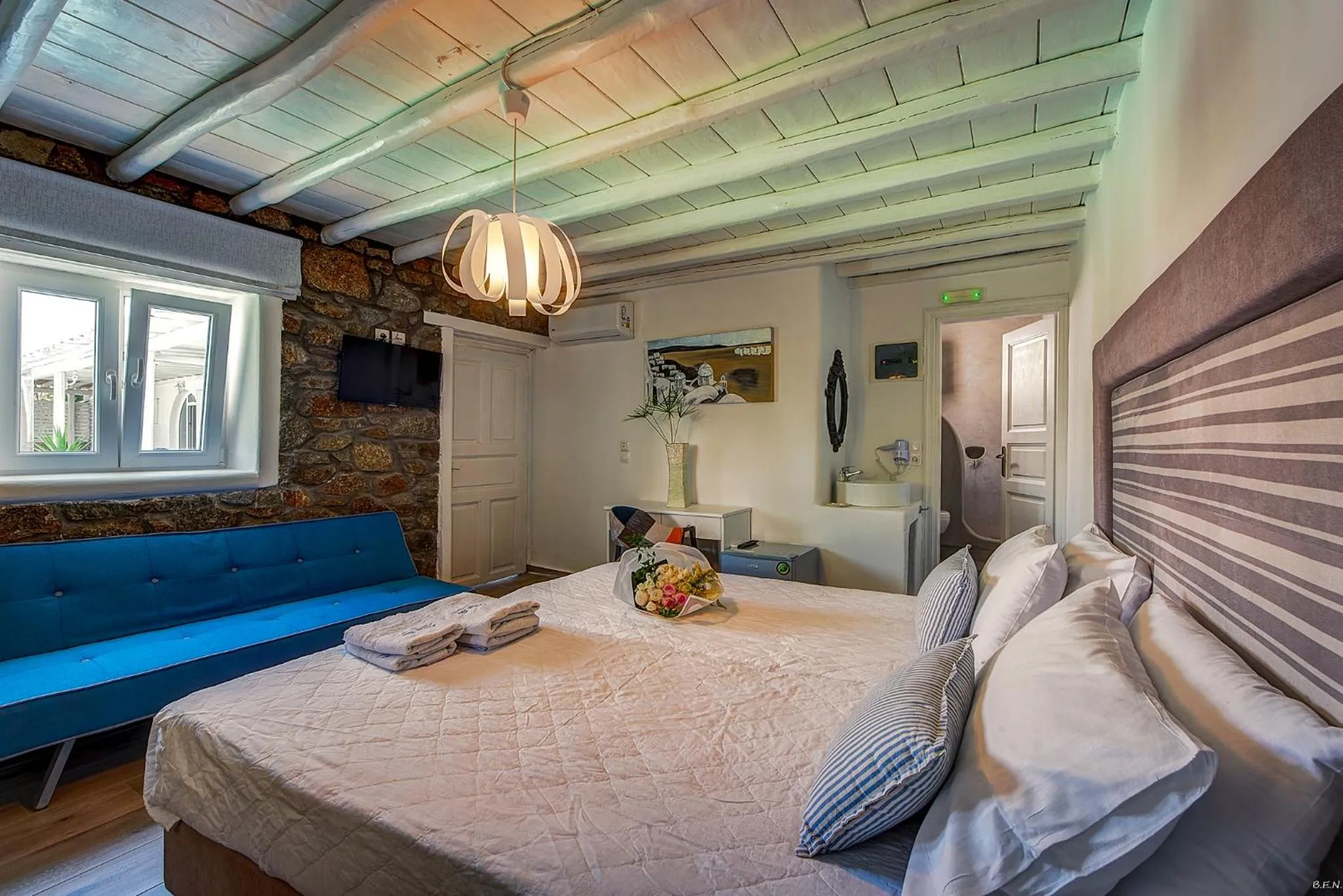 Photo of the whole room in Anamar Blu