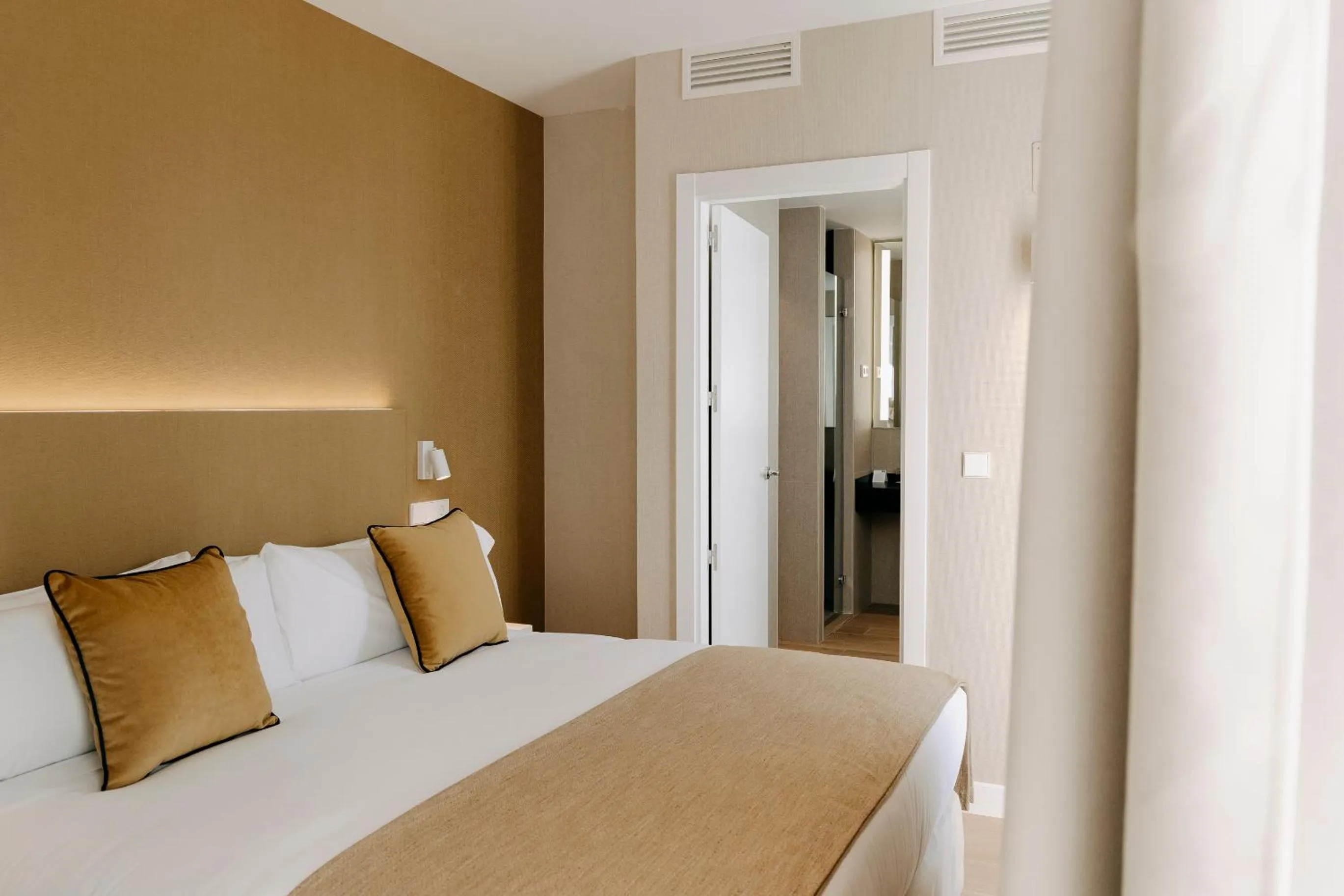 Bed in Hotel Pax Atocha