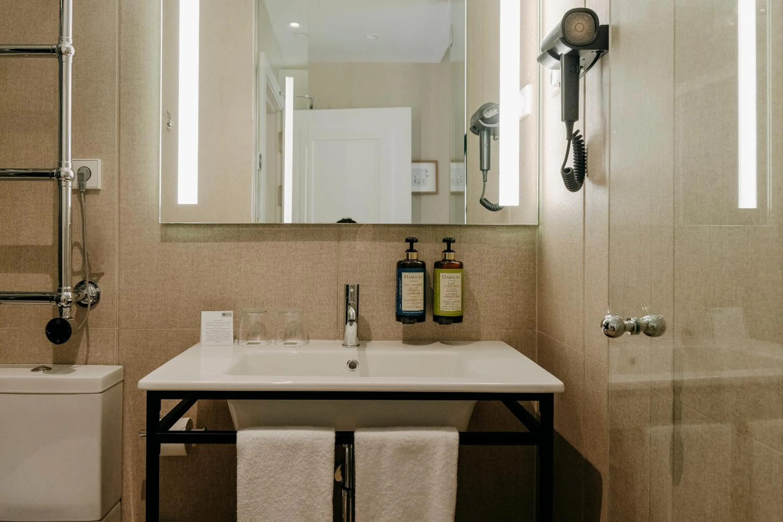 Bathroom in Hotel Pax Atocha