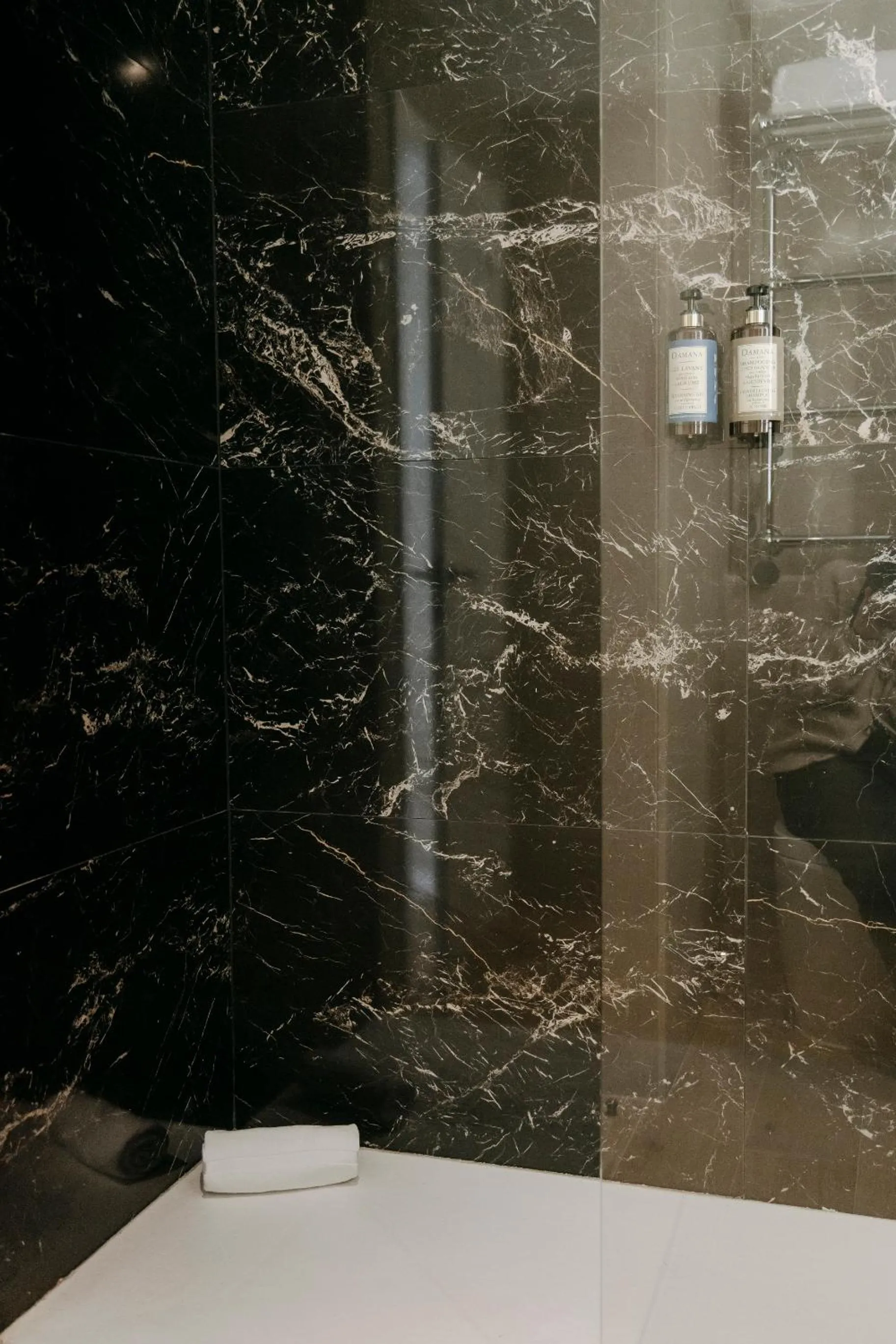 Shower in Hotel Pax Atocha