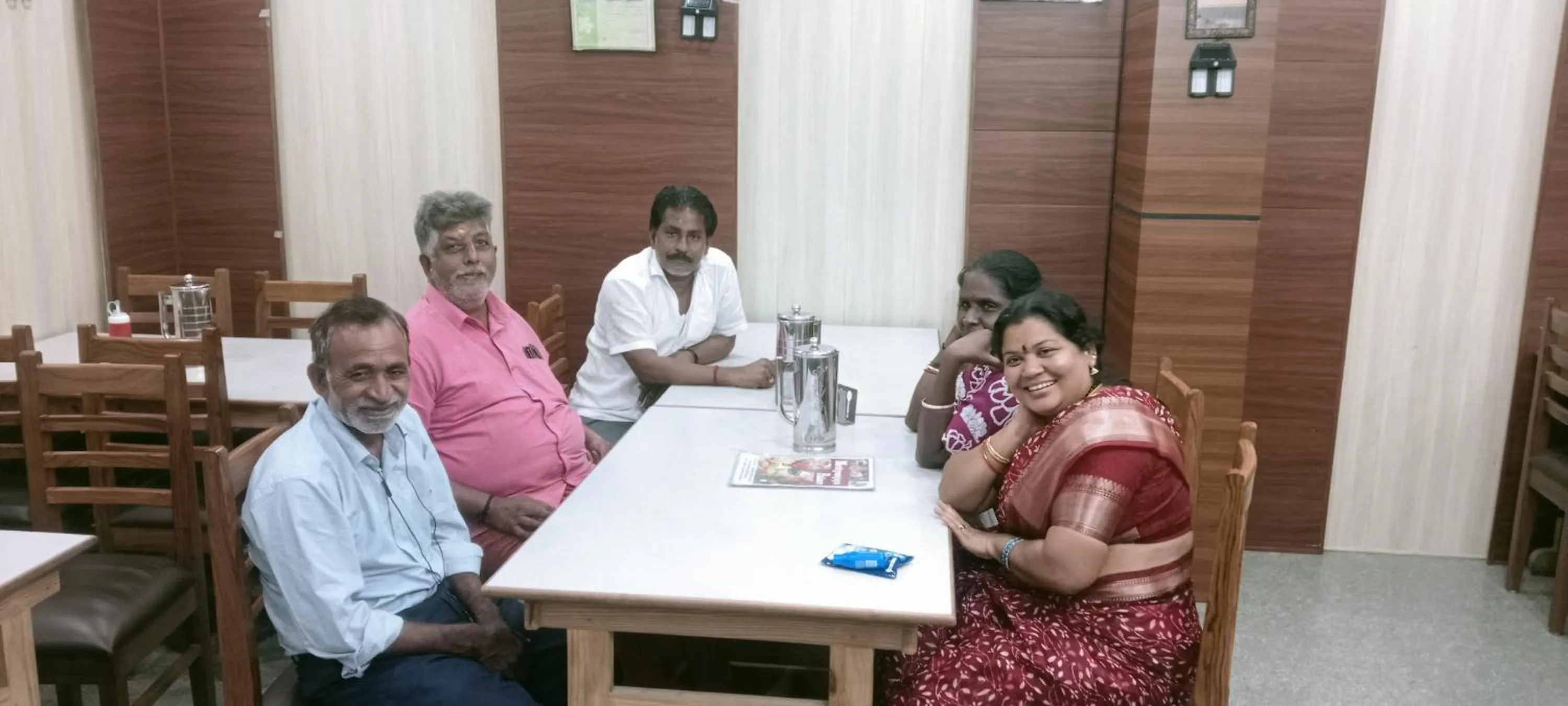 Restaurant/places to eat in The Mrityunjaya Palace 3 Star hotel in Guptakashi