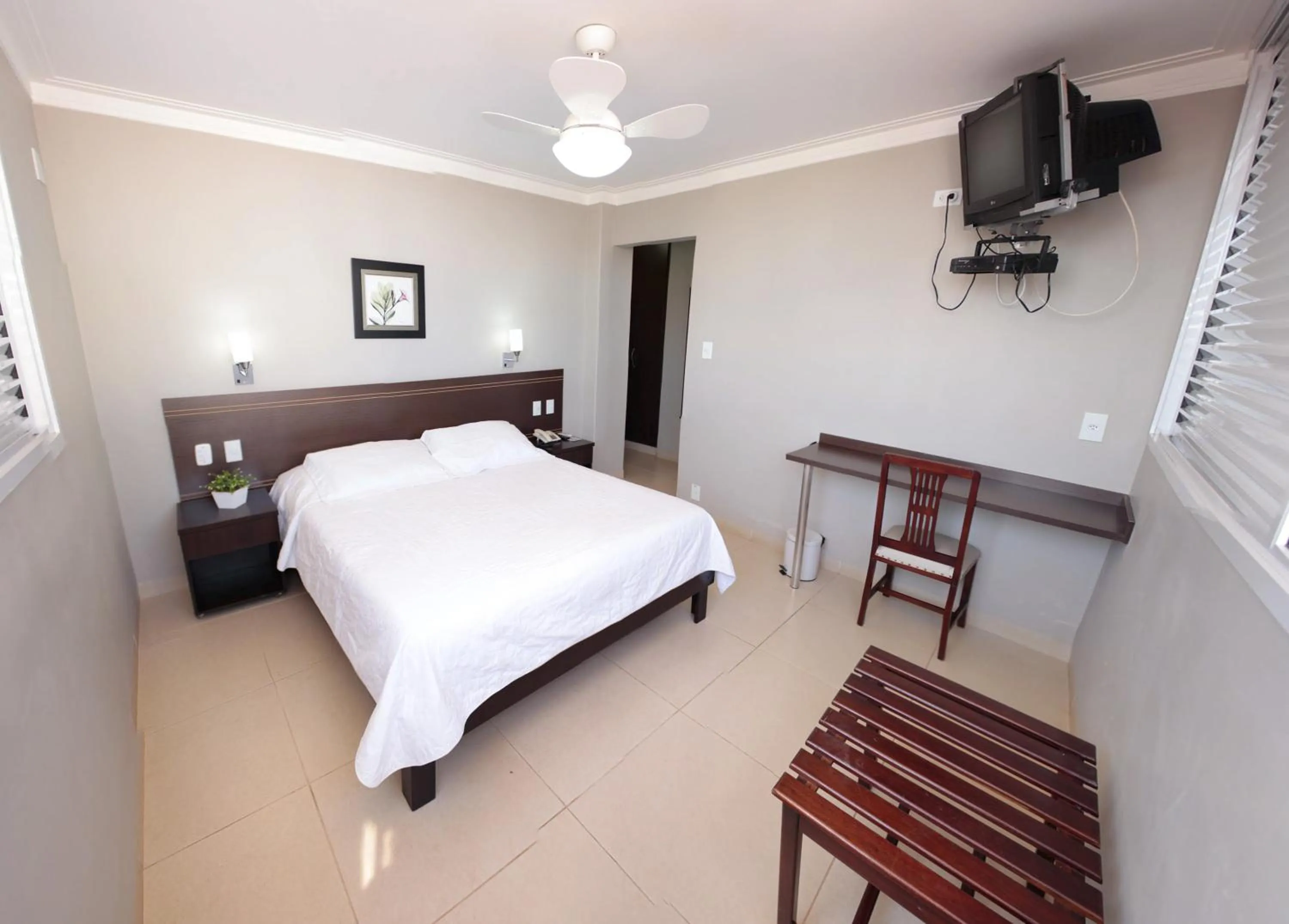 Photo of the whole room, Bed in Lider Hotel Ituiutaba