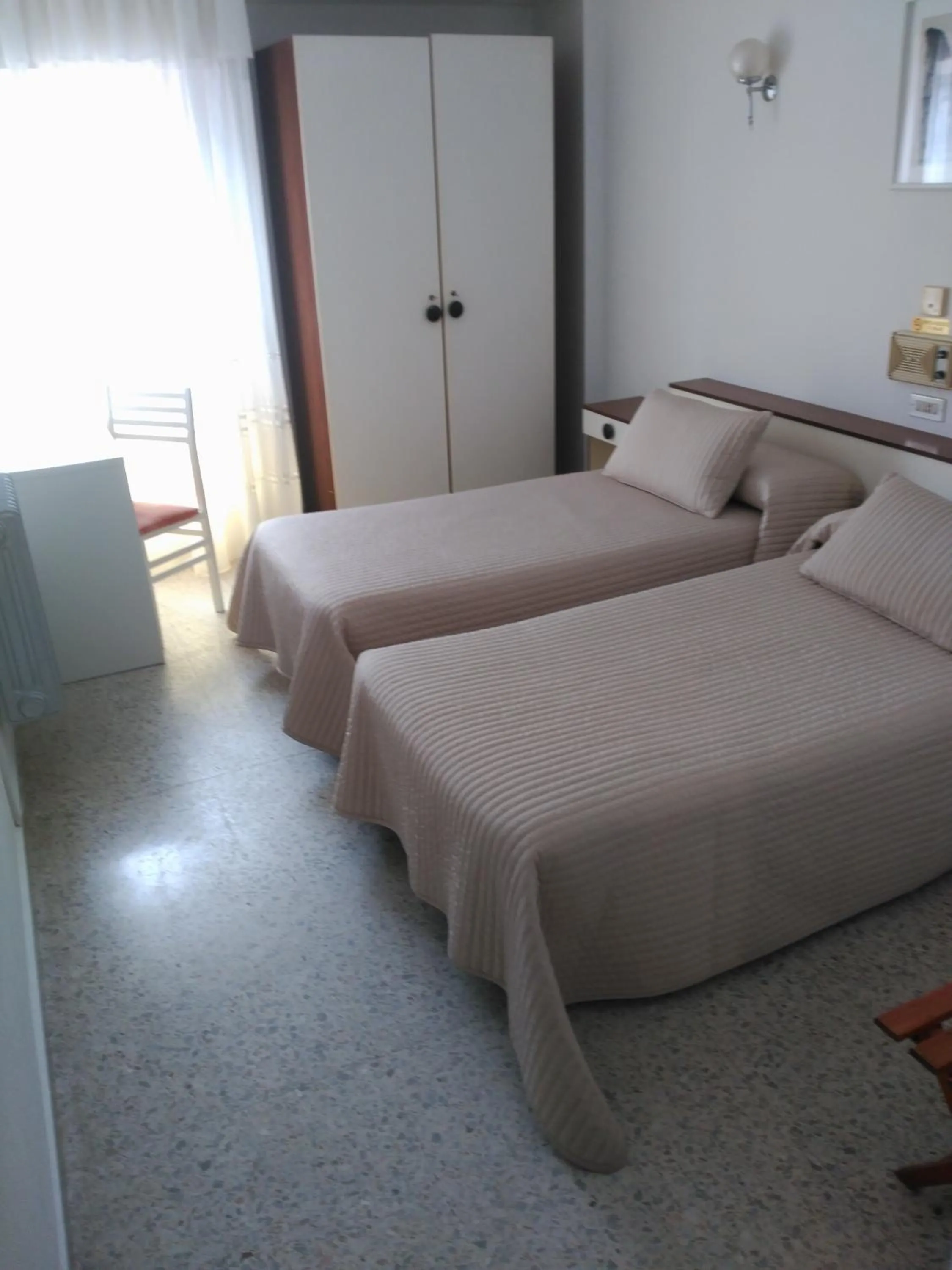 Twin Room in Hotel Puente de los Santos