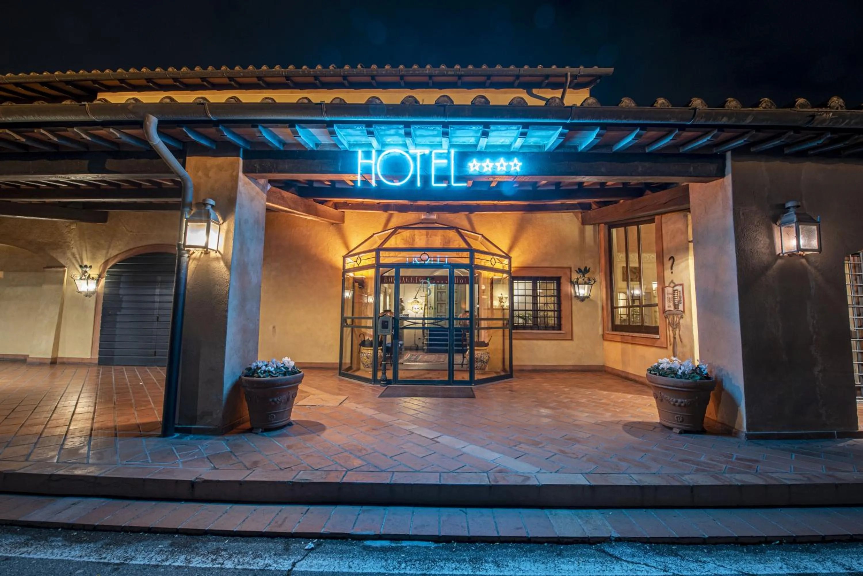 Property building in Hotel Boccaccio