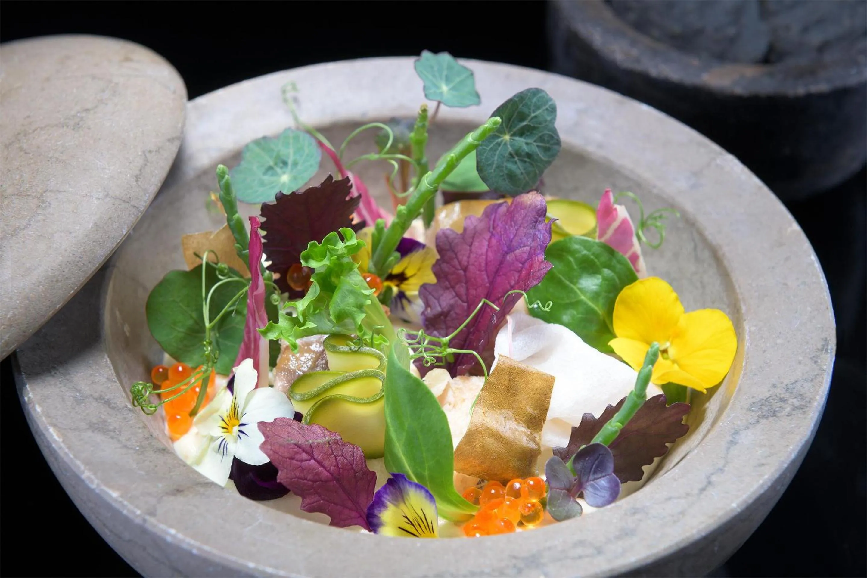 Restaurant/places to eat in Elysium Resort & Spa