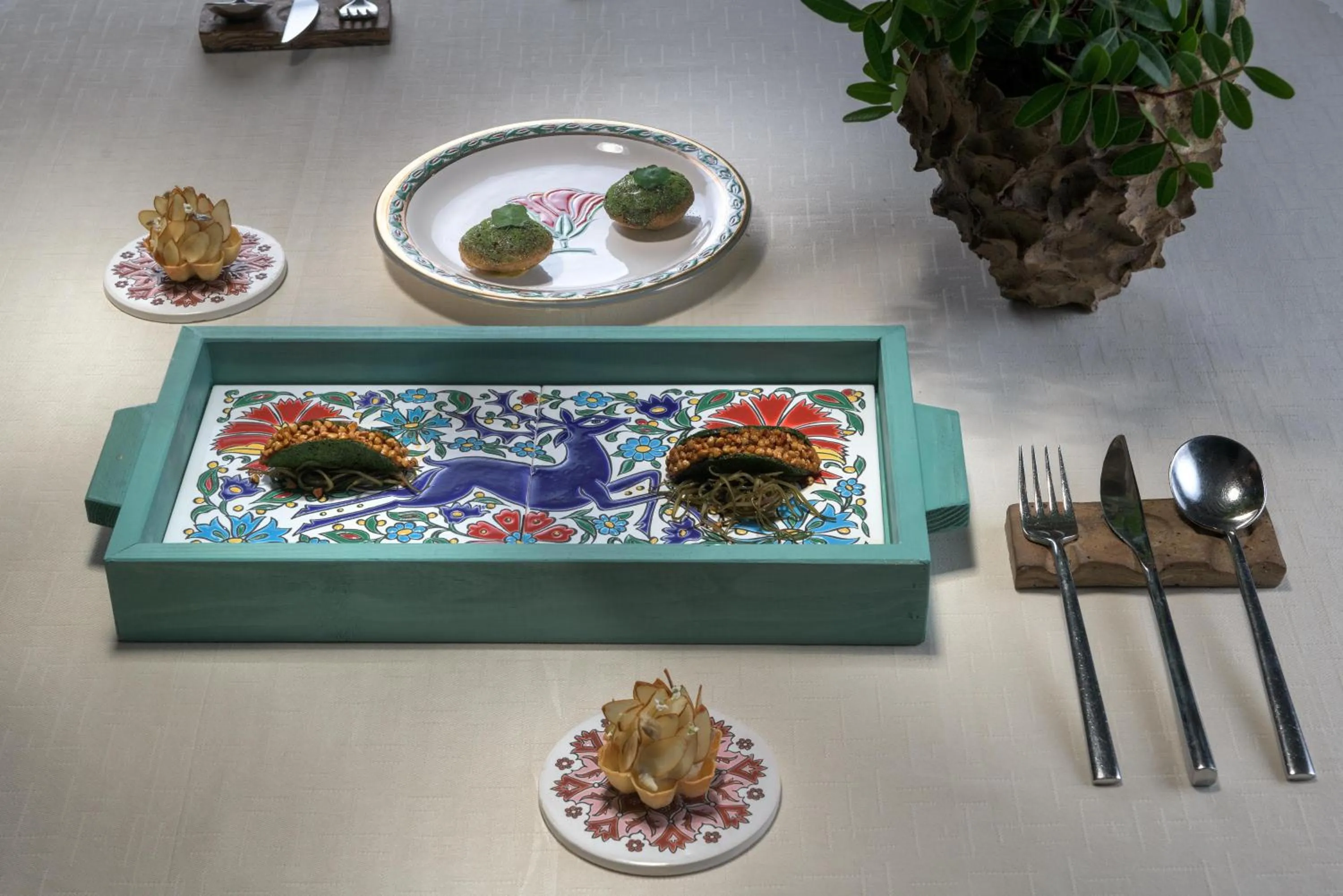 Restaurant/places to eat in Elysium Resort & Spa