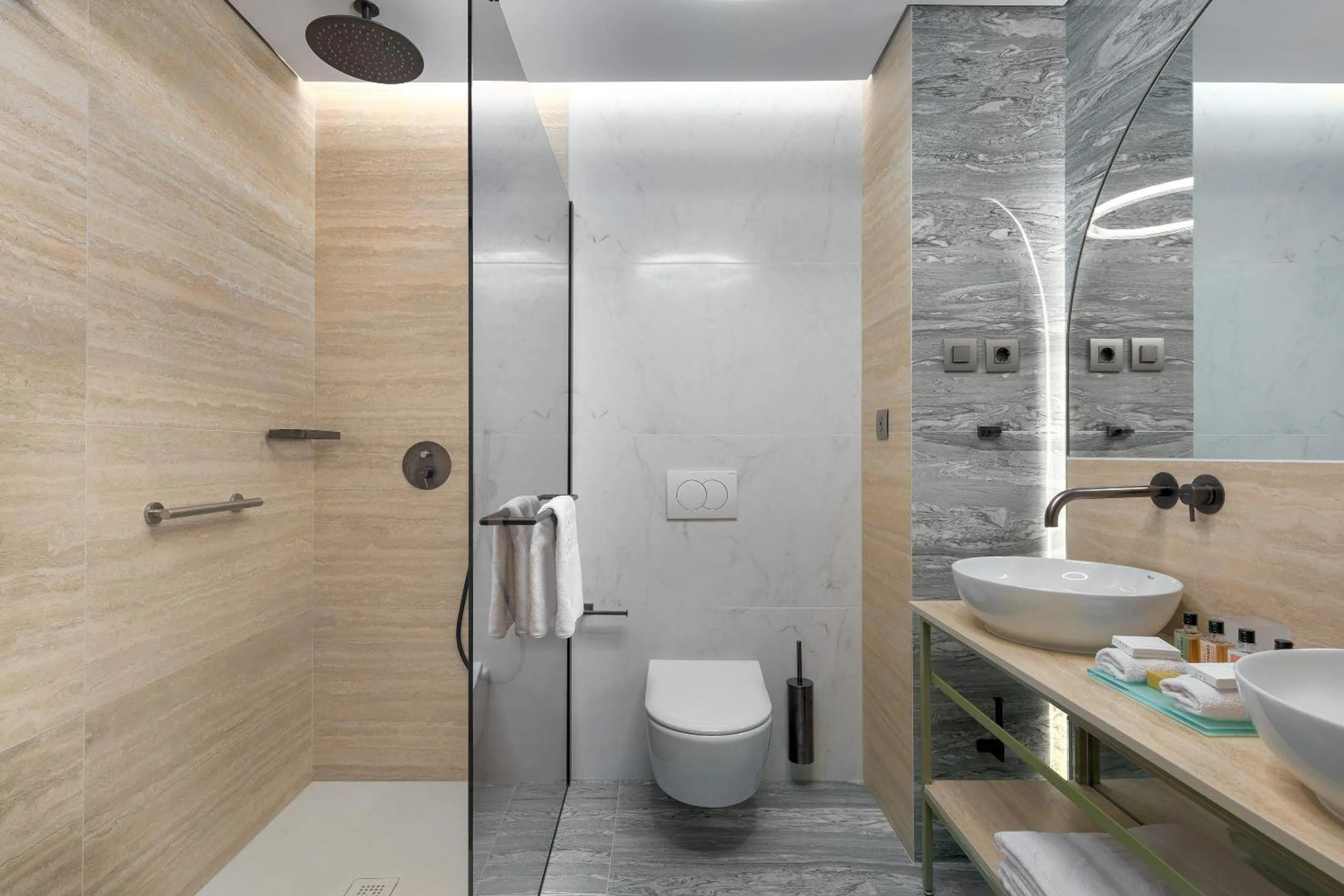 Shower in Elysium Resort & Spa