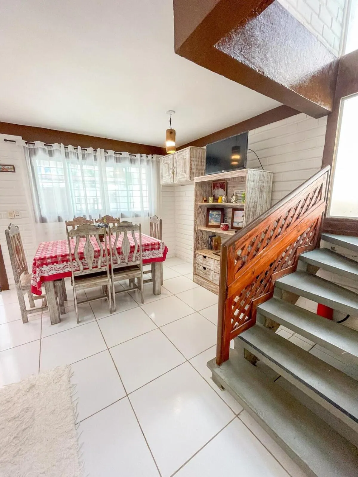 Casa com Piscina a 40 metros do Mar by La Playa