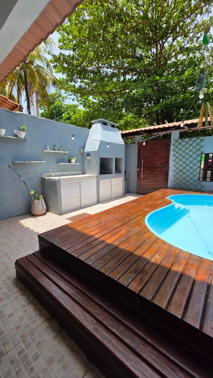 Casa com Piscina a 40 metros do Mar by La Playa