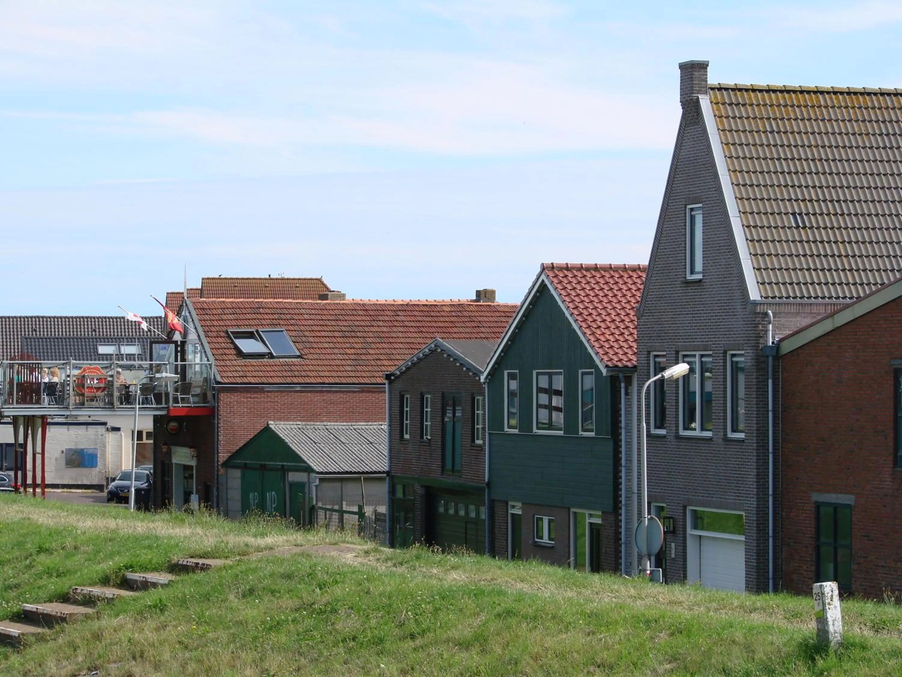 Neighbourhood in Bed & Kitchen Den Oever