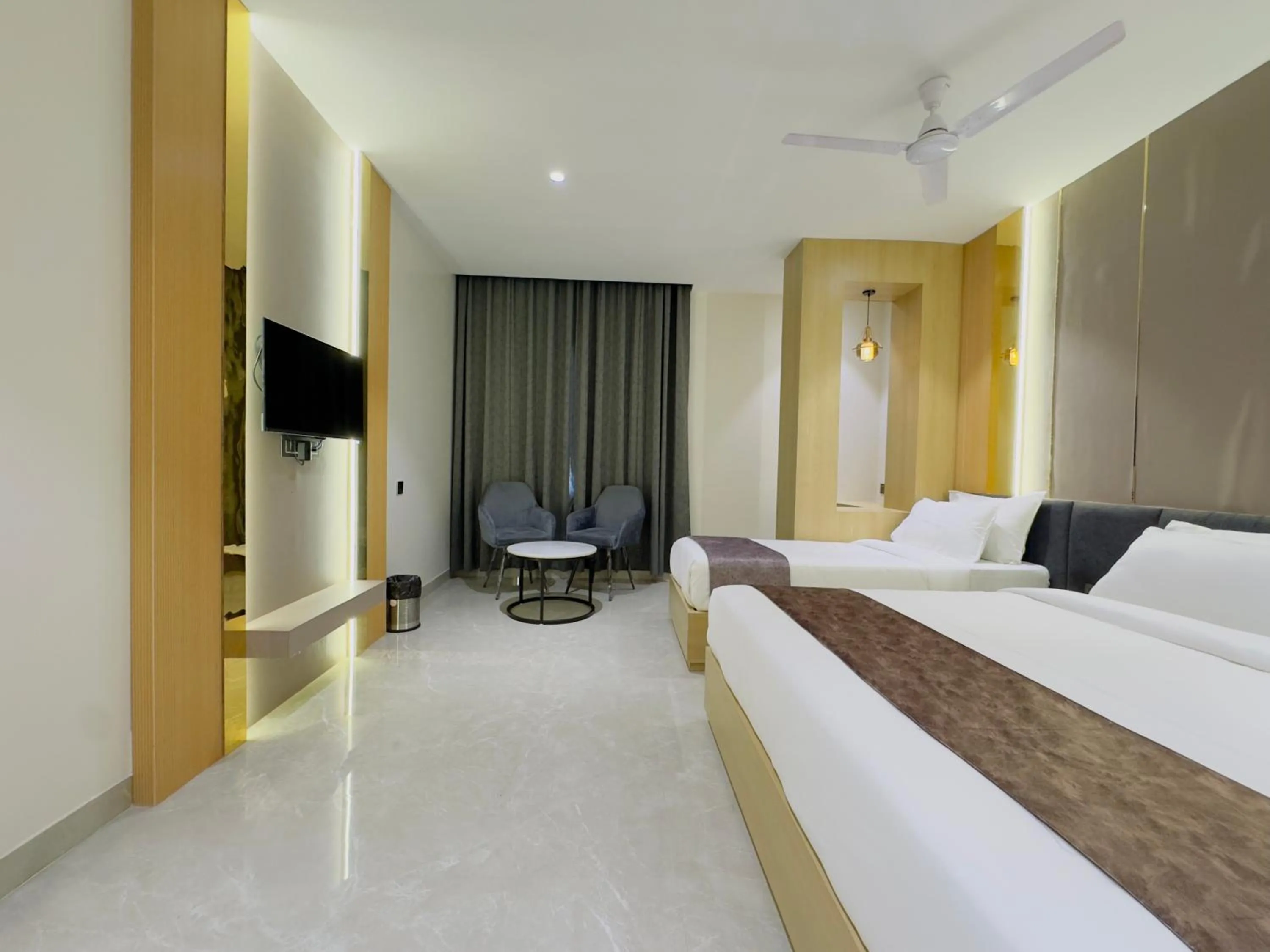 Superior Triple Room in Travinities Hotel Avni Palace