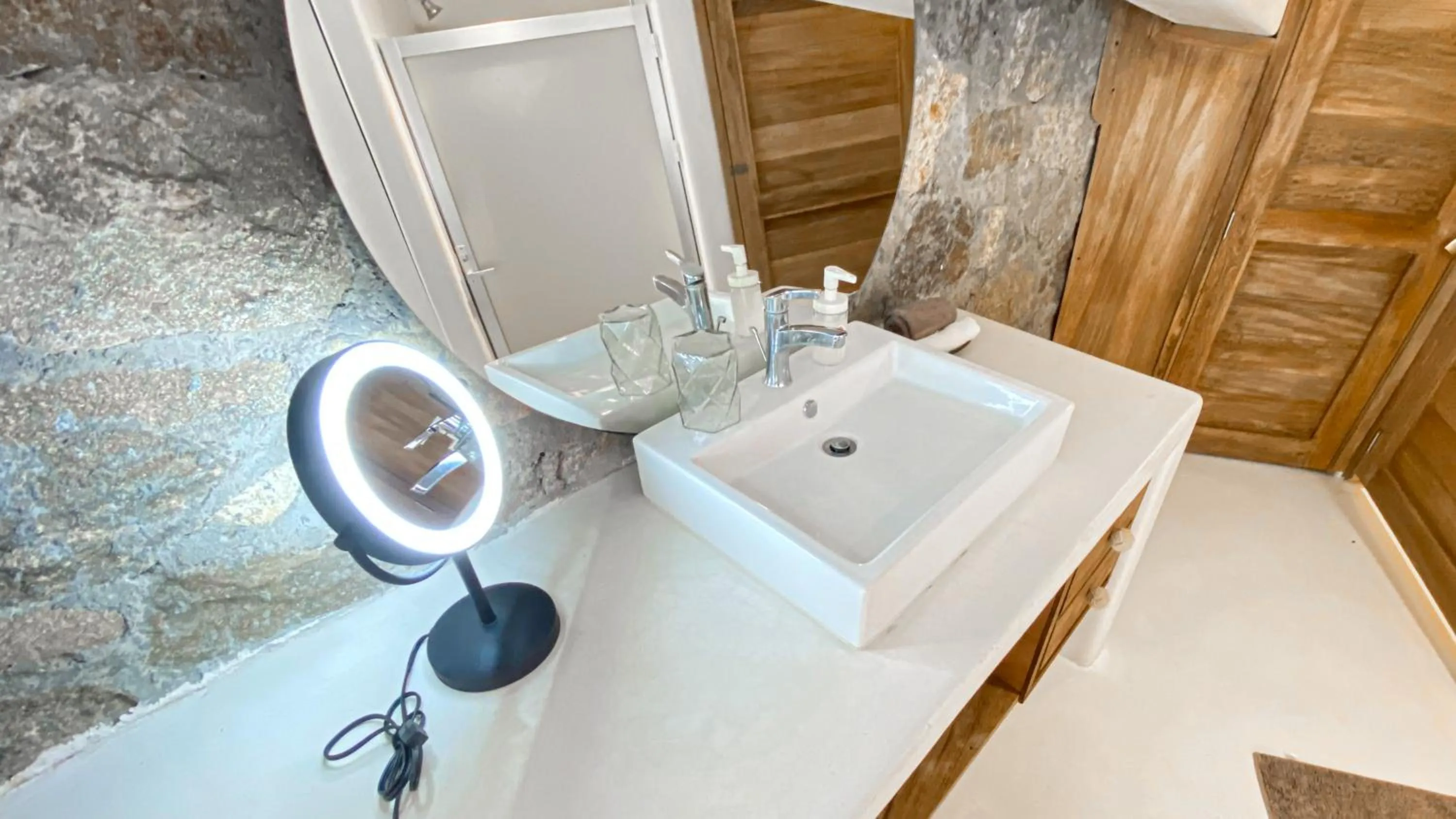 Bathroom in Villa Aikia (Adults Suites A/C)