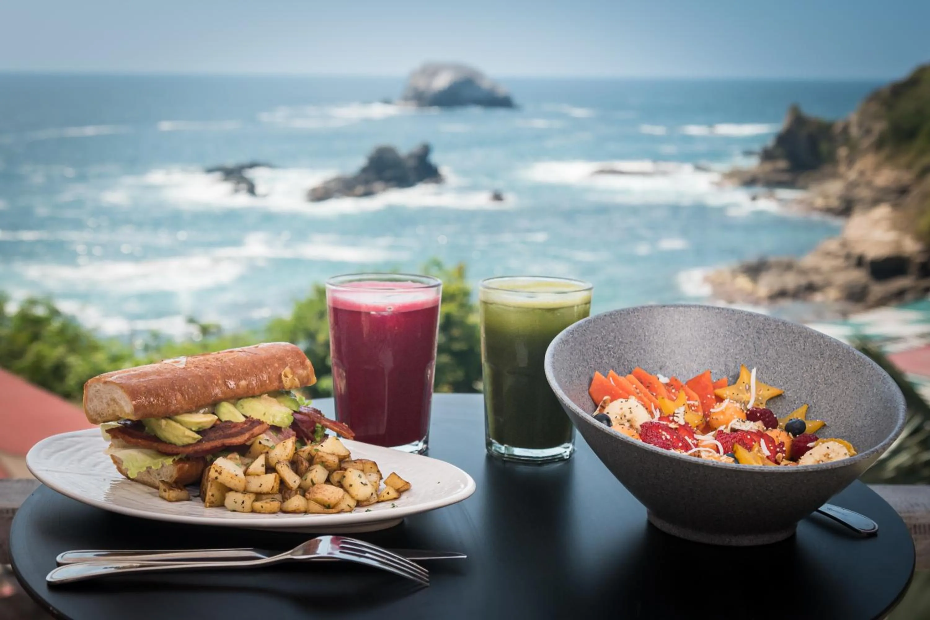 Food and drinks in Villa Aikia (Adults Suites A/C)