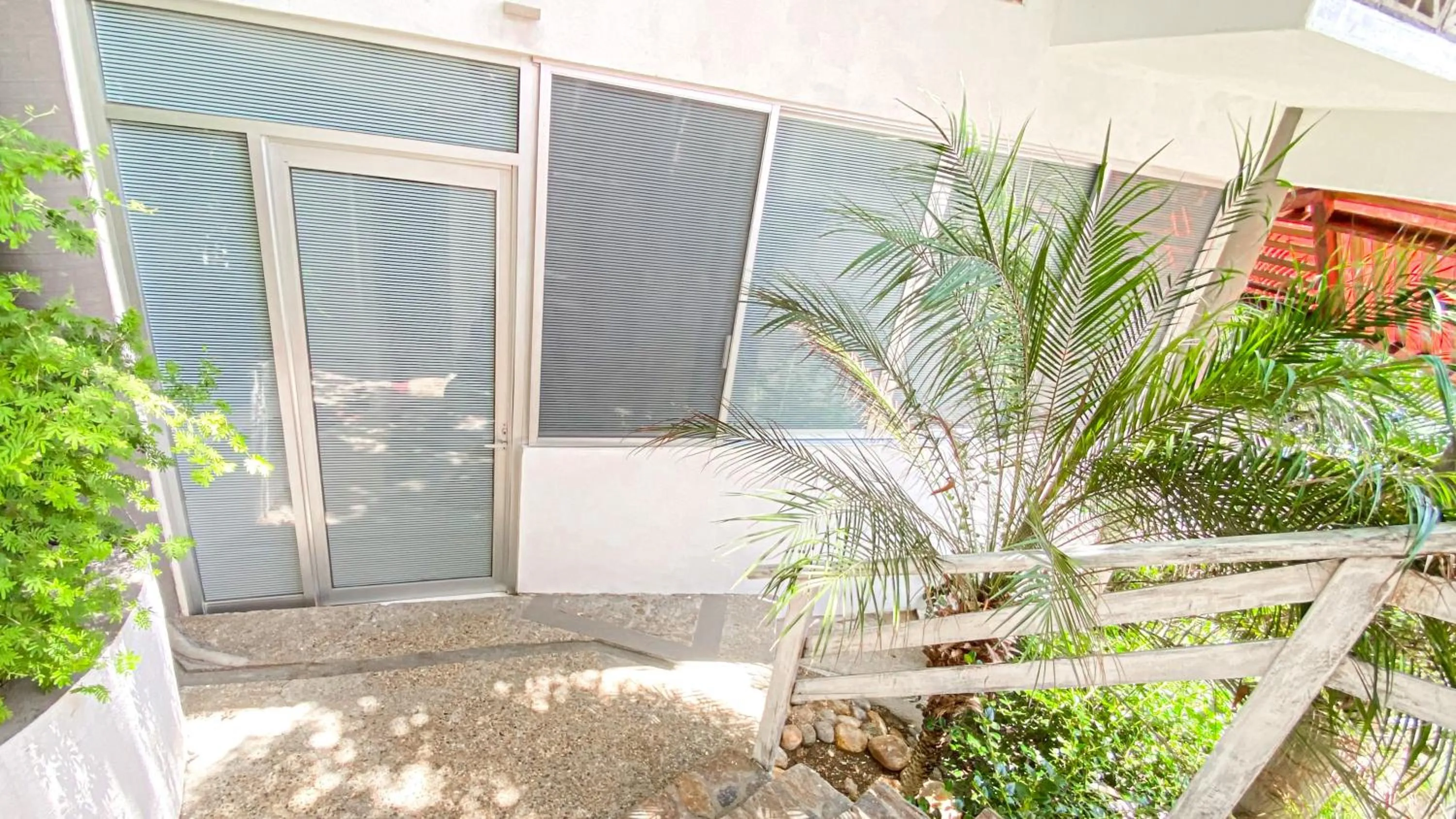 Day in Villa Aikia (Adults Suites A/C)