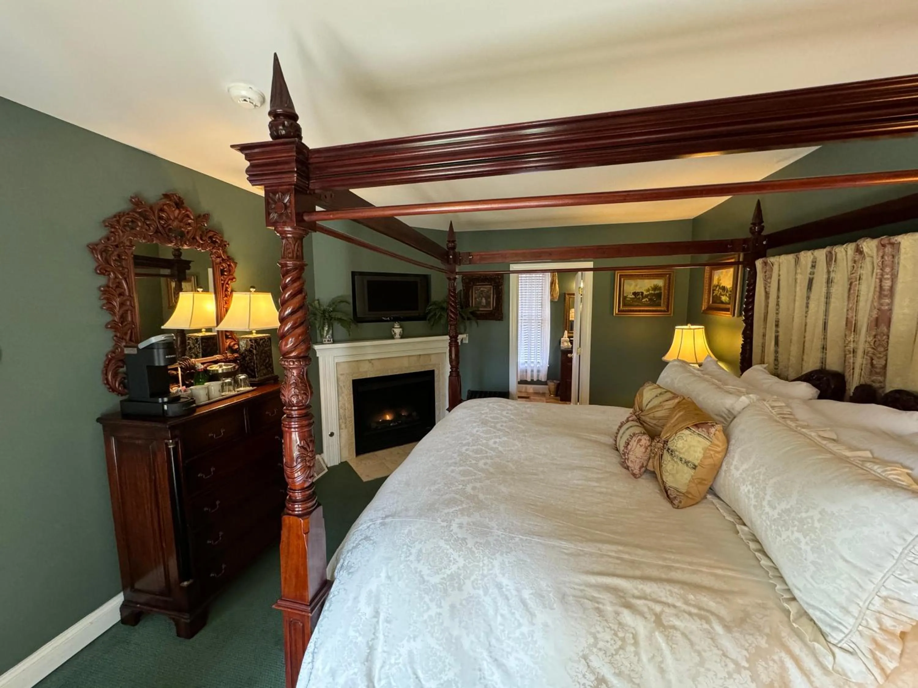 Bedroom, Bed in Antrim 1844