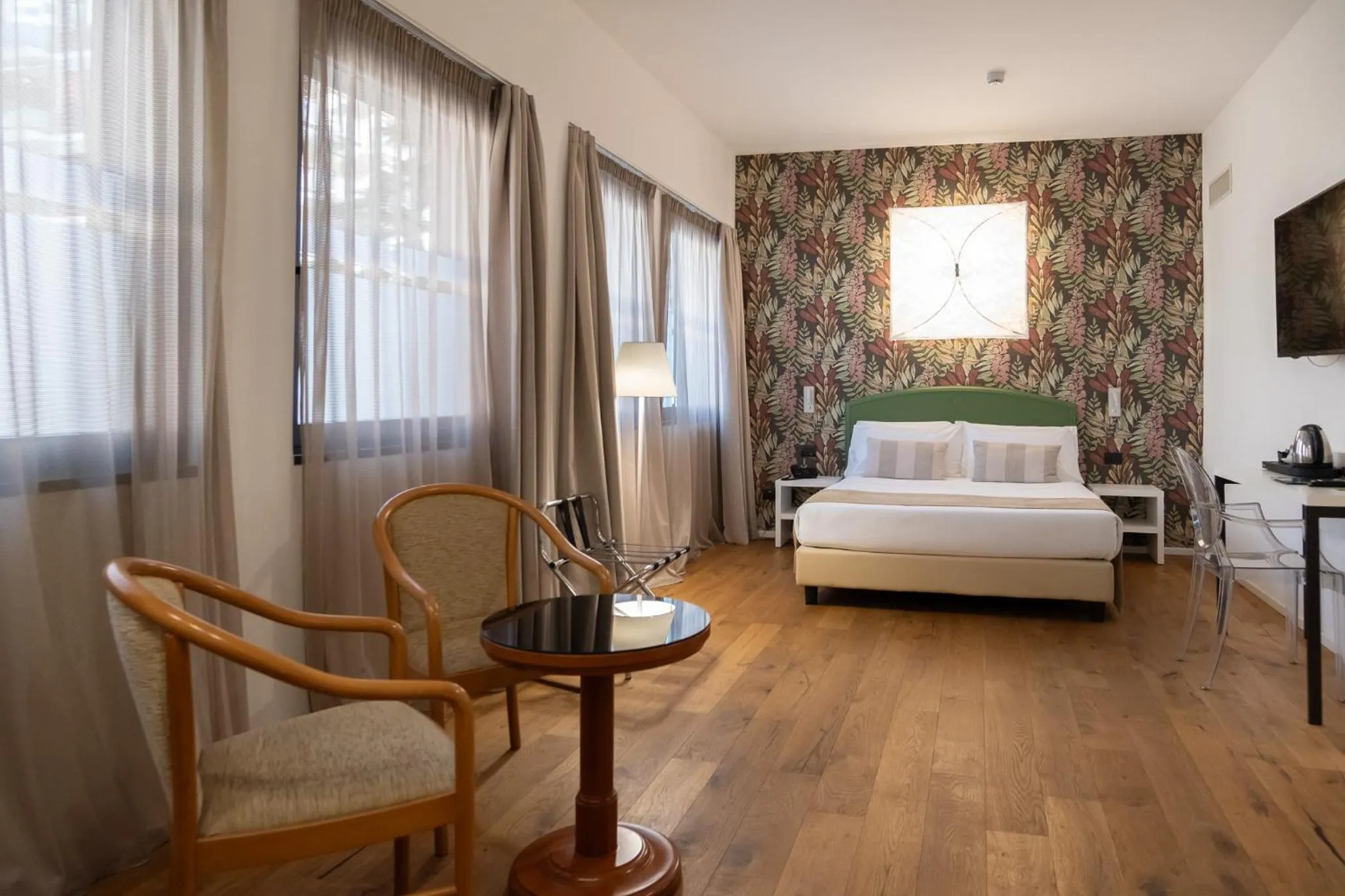 Seating area, Bed in Hotel Dei Congressi