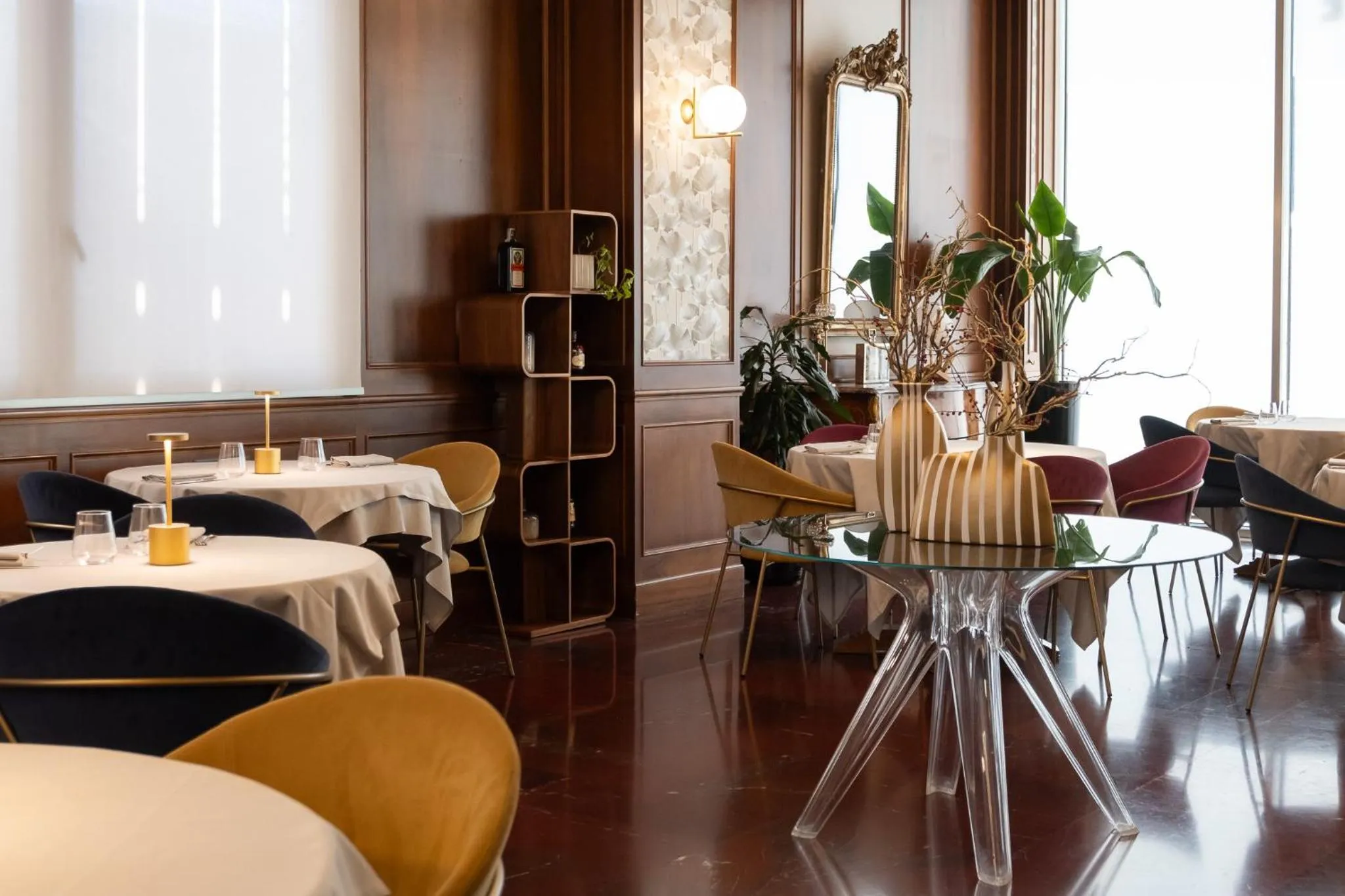 Restaurant/places to eat in Hotel Dei Congressi