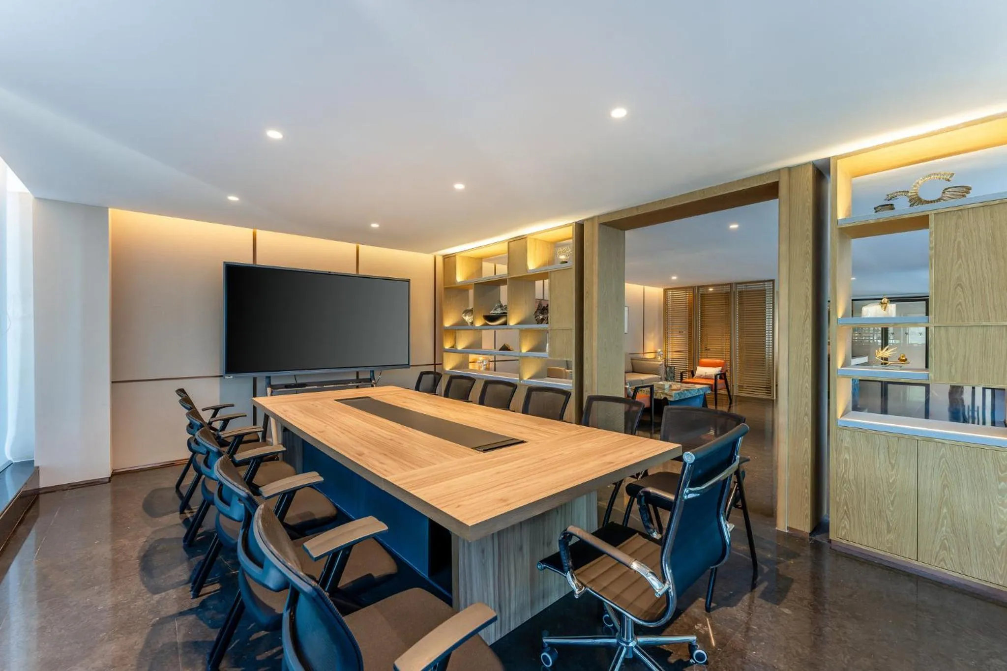 Meeting/conference room in Holiday Inn Hainan Xiangshui Bay by IHG