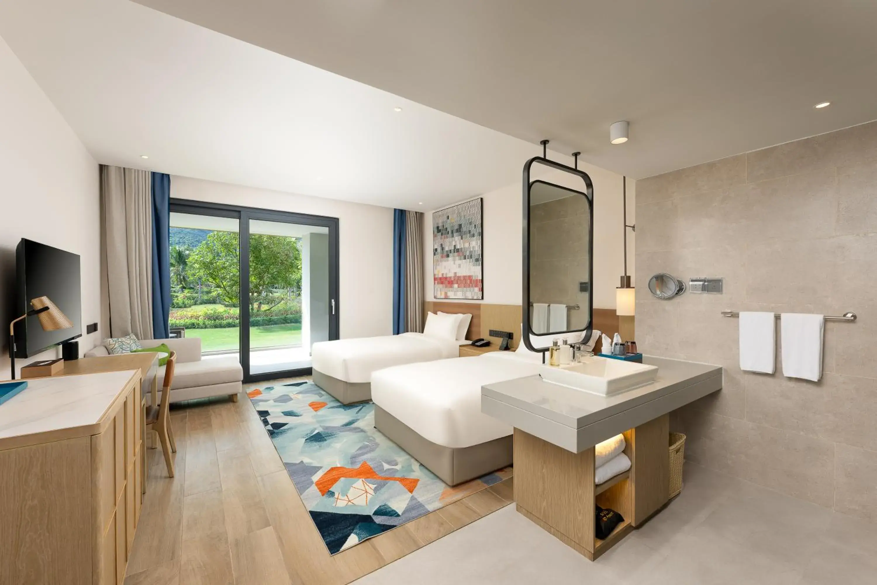 Standard Double Room with Two Double Beds and Mountain View in Holiday Inn Hainan Xiangshui Bay by IHG Standard Double Room with Two Double Beds and Mountain View in Holiday Inn Hainan Xiangshui Bay by IHG
