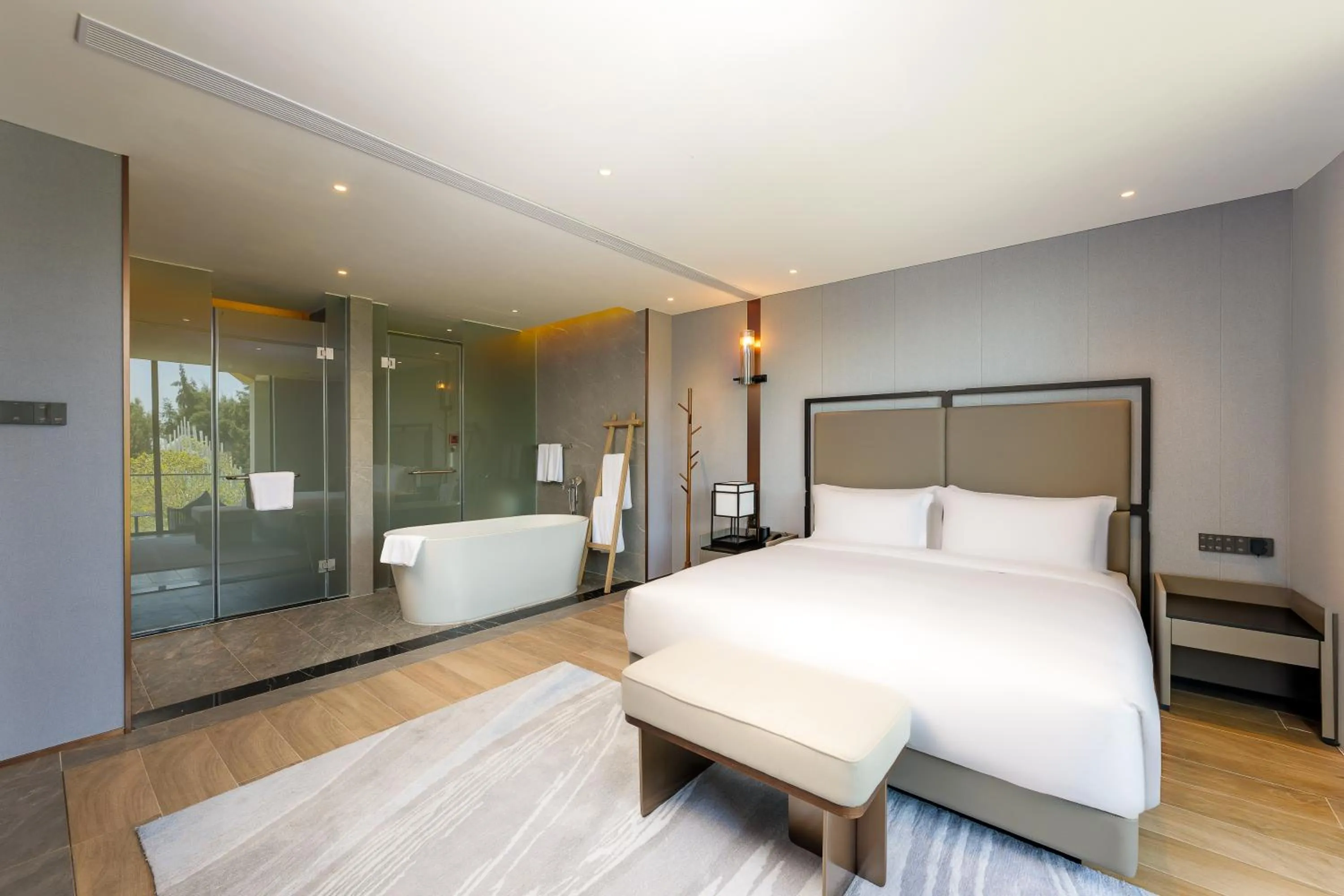 Bedroom, Bed in Holiday Inn Hainan Xiangshui Bay by IHG