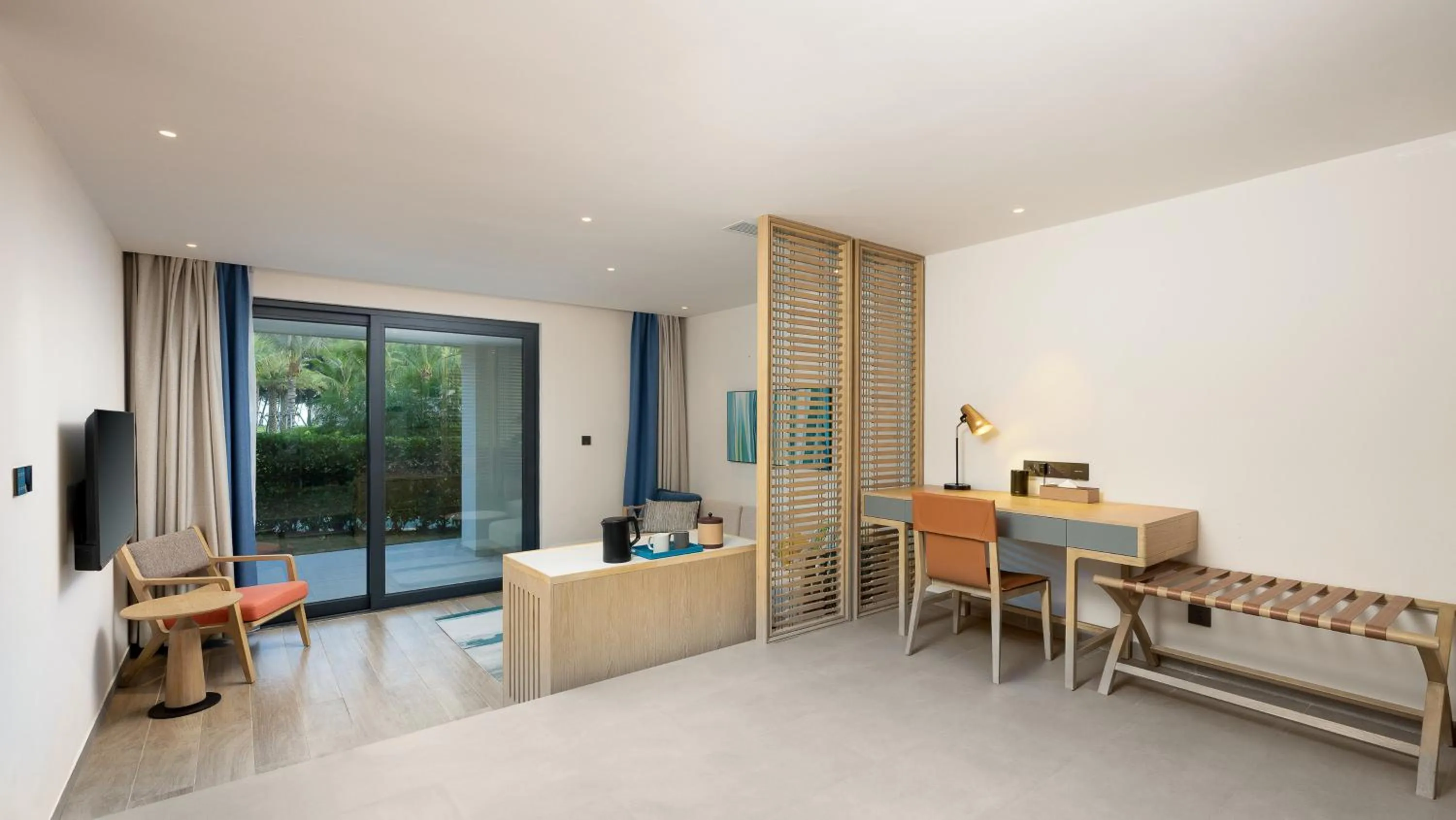 Bedroom in Holiday Inn Hainan Xiangshui Bay by IHG