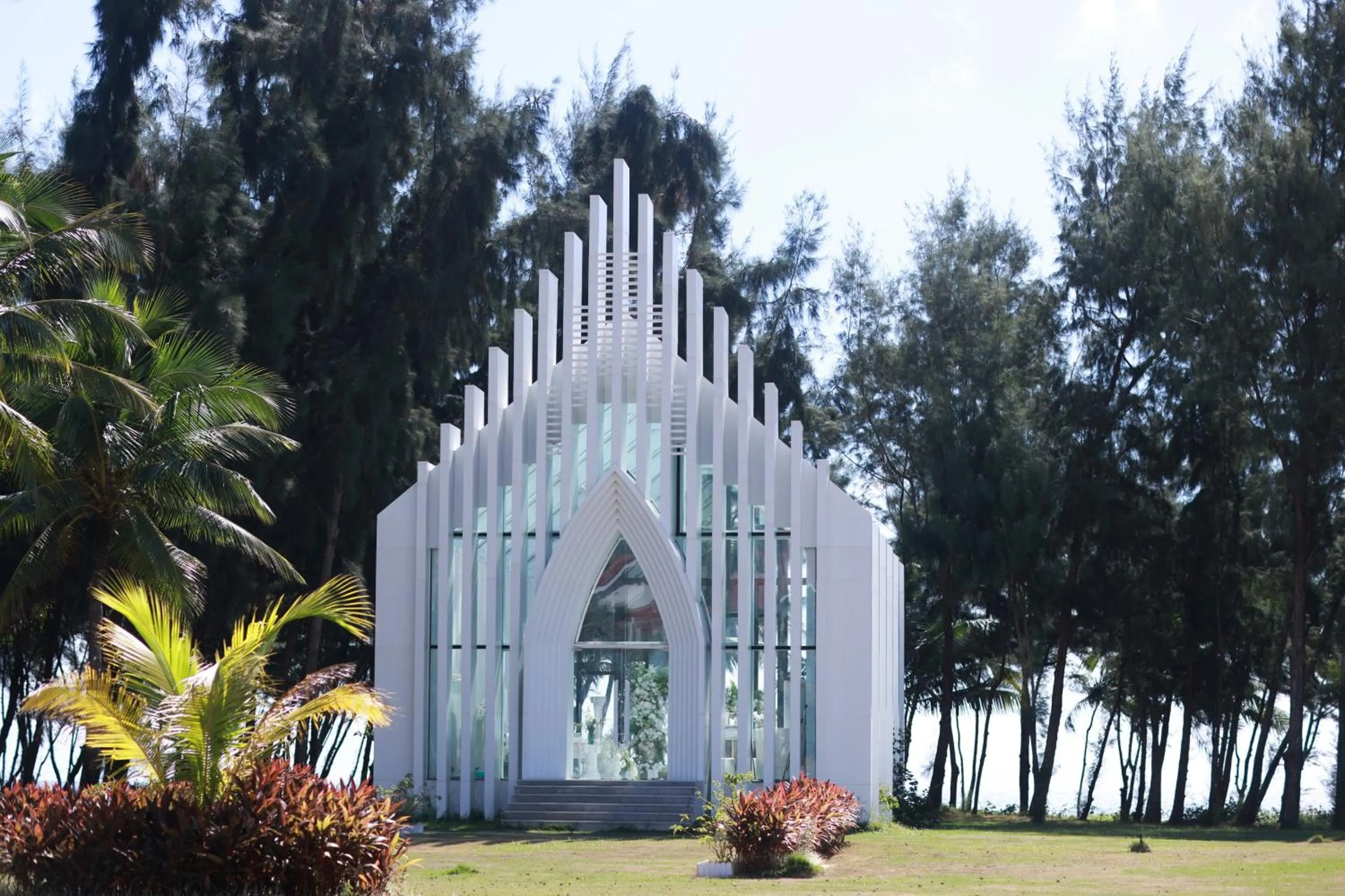 Lobby or reception in Holiday Inn Hainan Xiangshui Bay by IHG