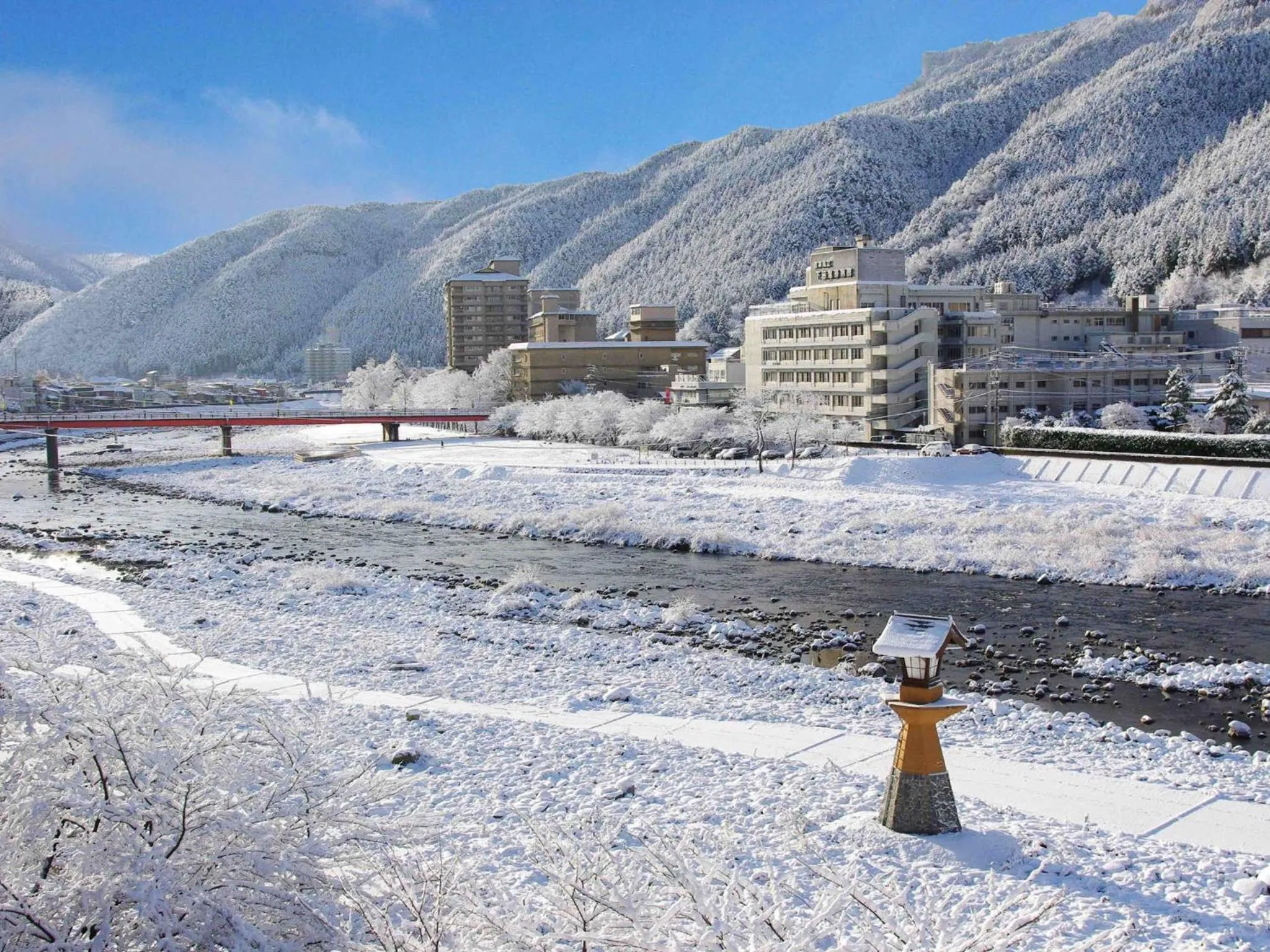 Winter in Gero Onsen Yukyunohana
