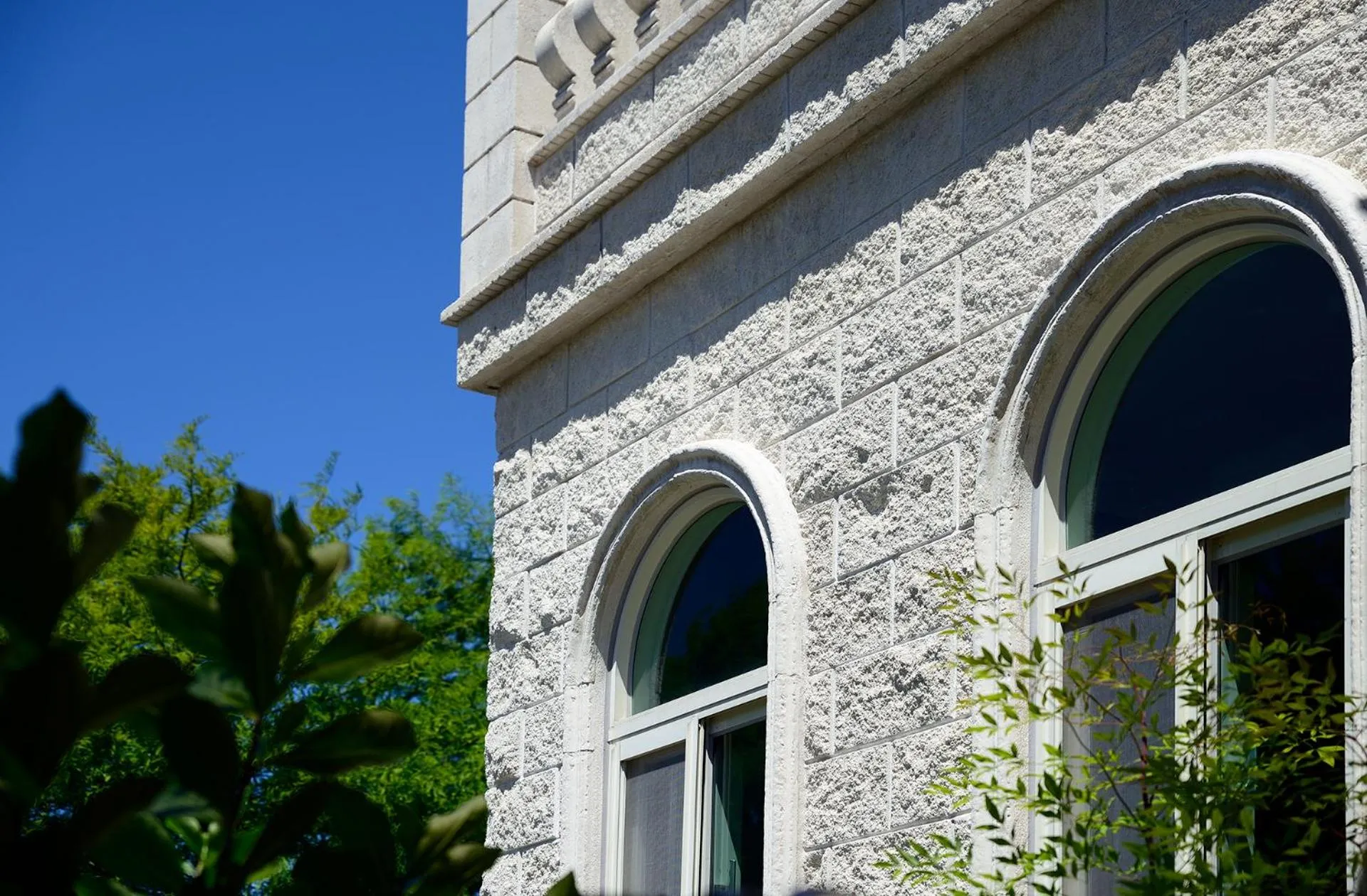 Property building in Dancing Butterfly Inn Family sliding BnB