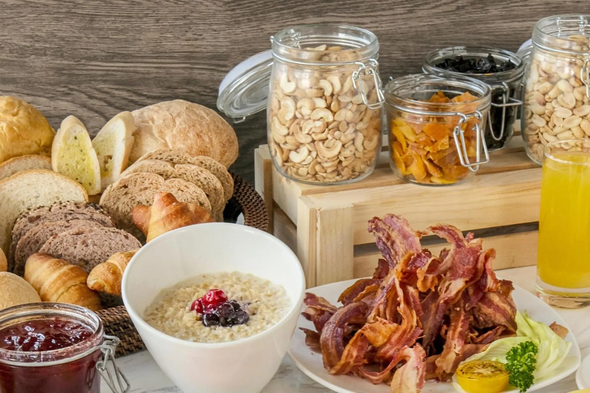 Restaurant/places to eat in Richmonde Hotel Iloilo