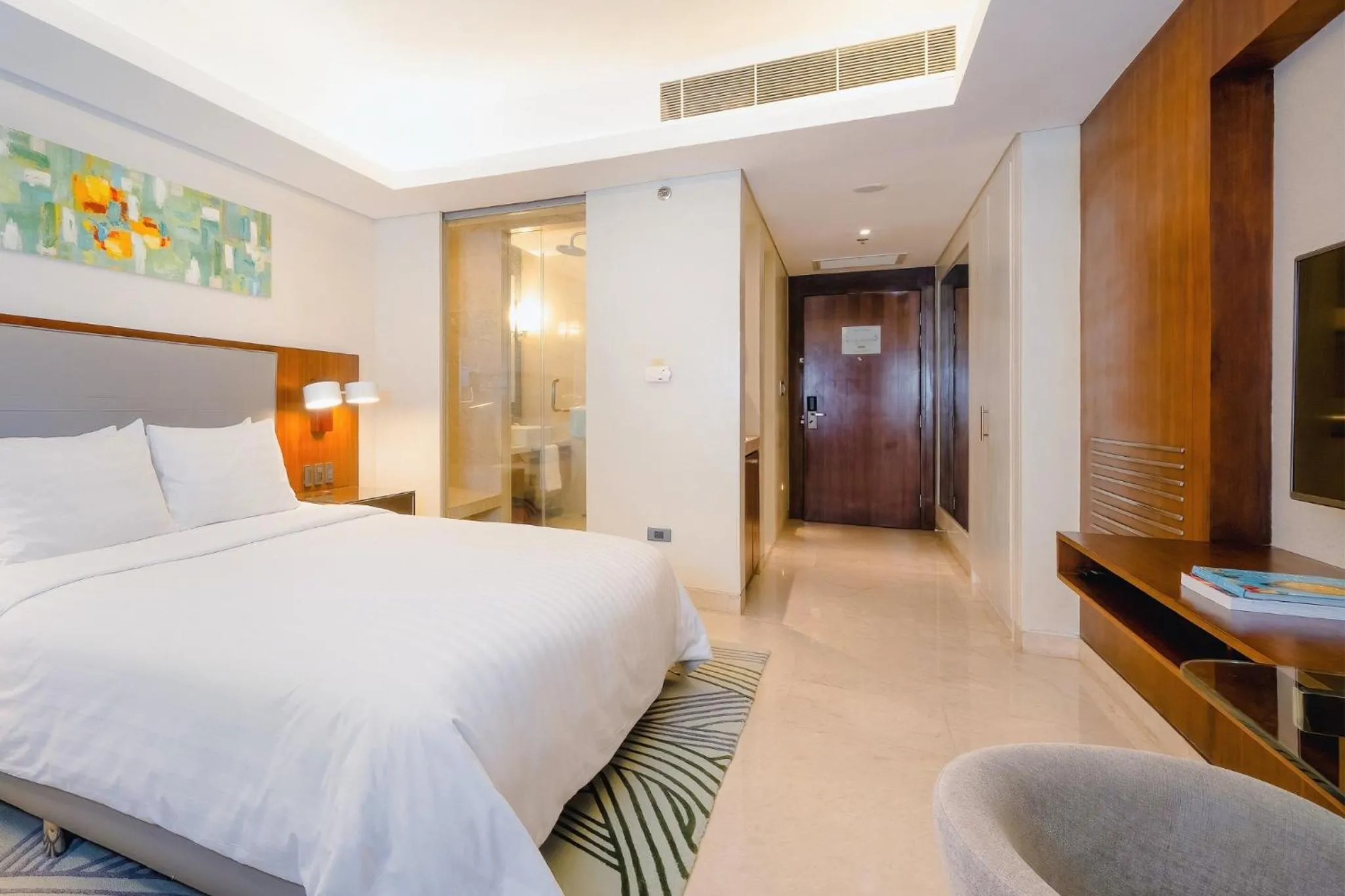 Bed in Richmonde Hotel Iloilo