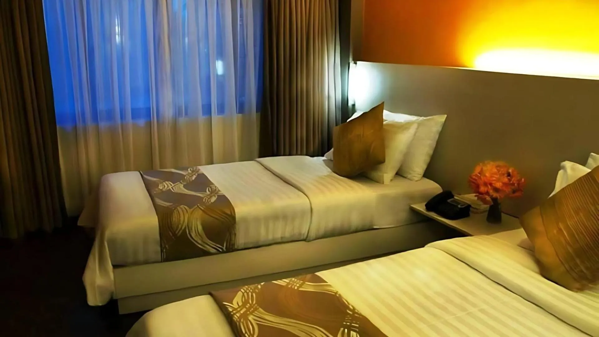 Bed in Pillows Hotel Cebu