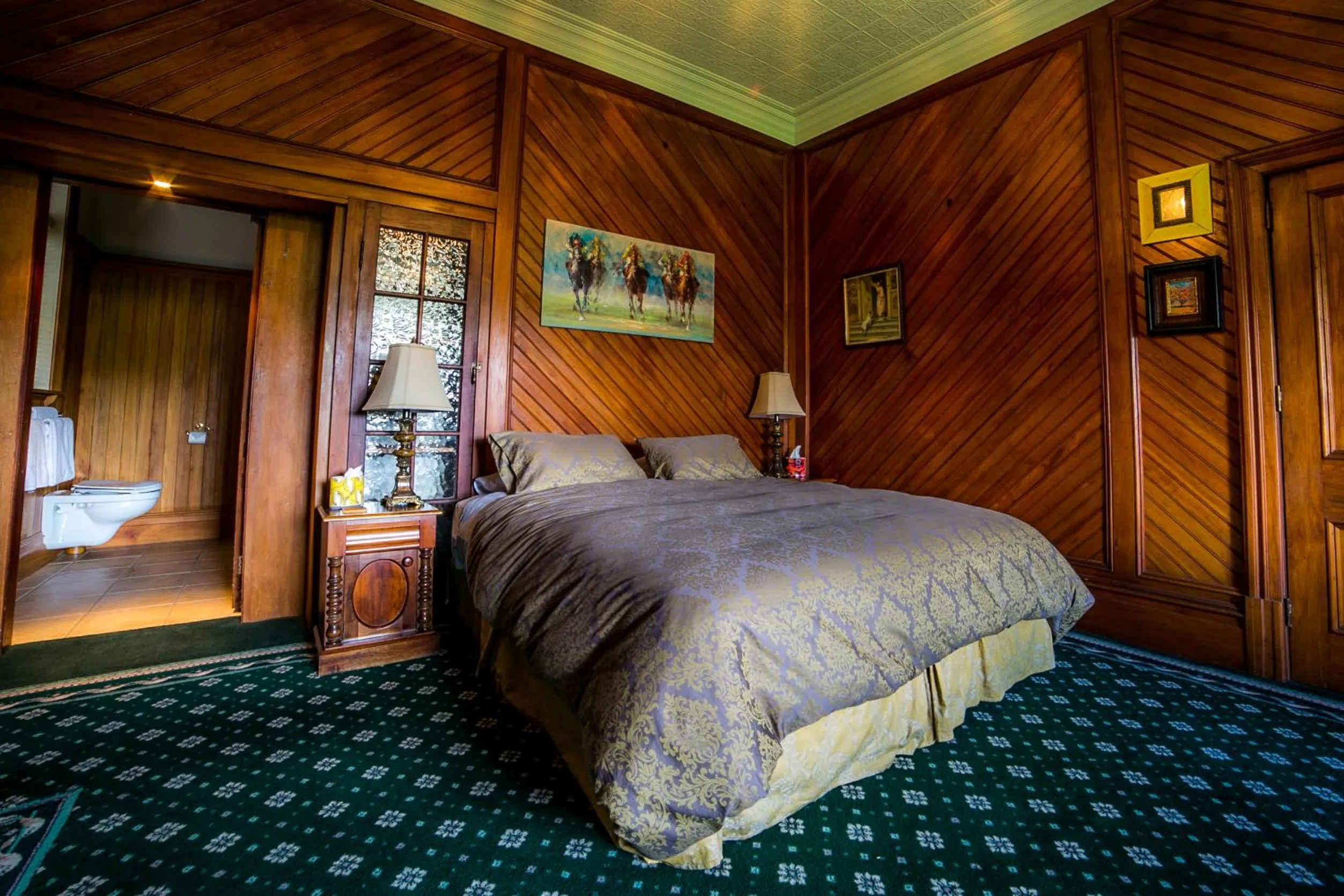 Photo of the whole room, Bed in Shady Rest Bed & Breakfast