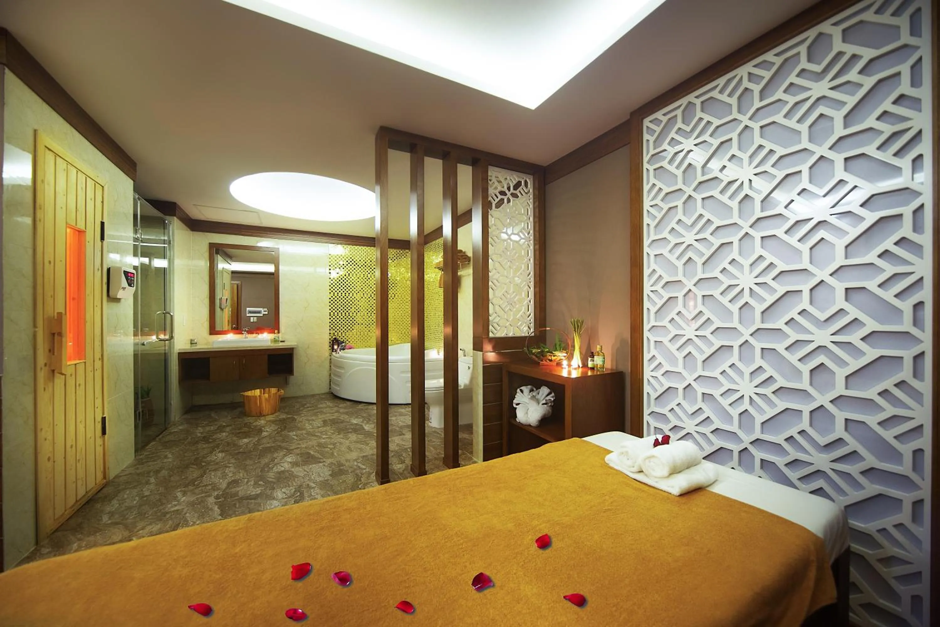 Spa and wellness centre/facilities, Bed in Muong Thanh Grand Quang Nam