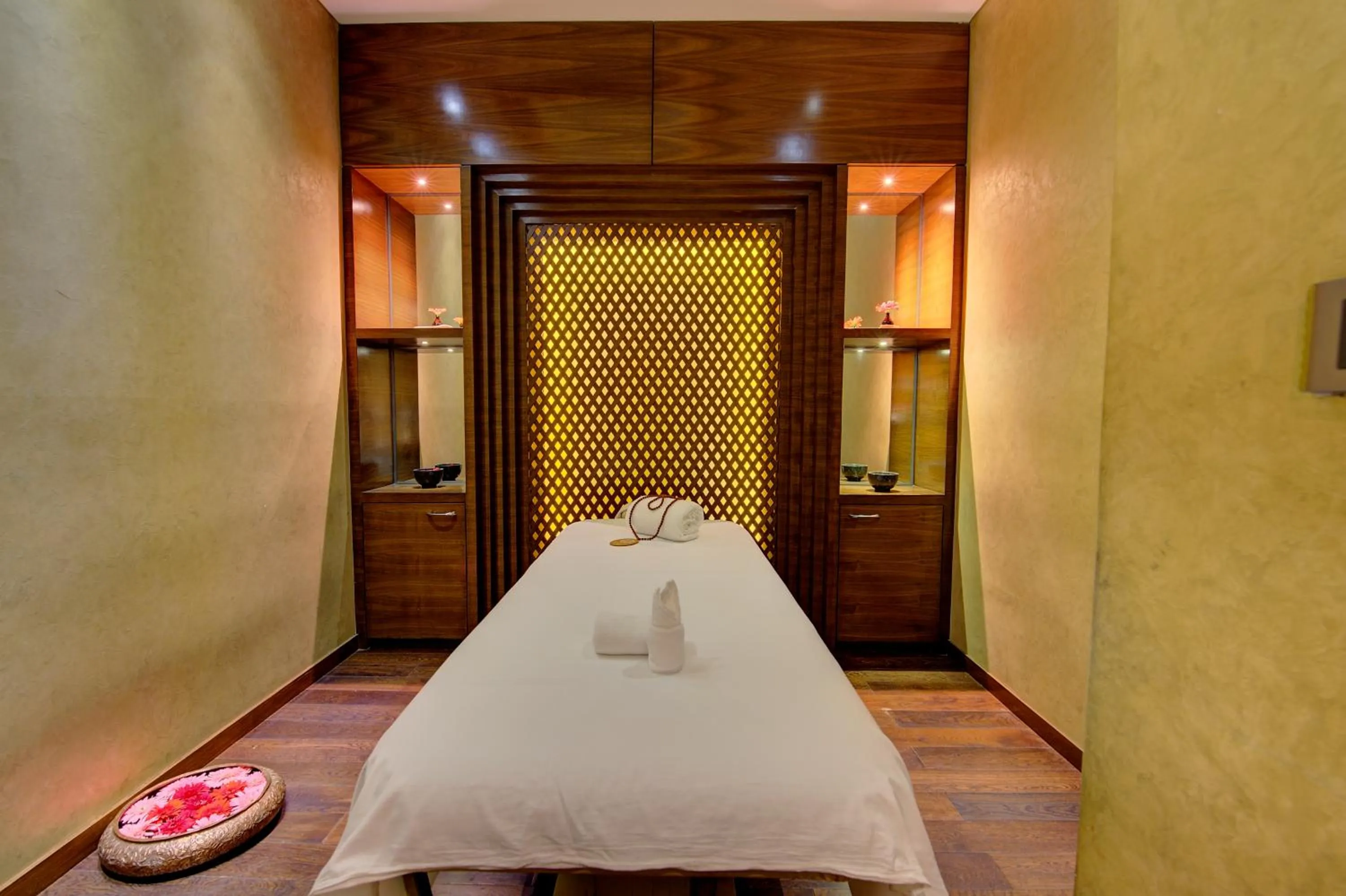Spa and wellness centre/facilities, Bed in Niranta Transit Hotel Terminal 2 Arrivals/Landside