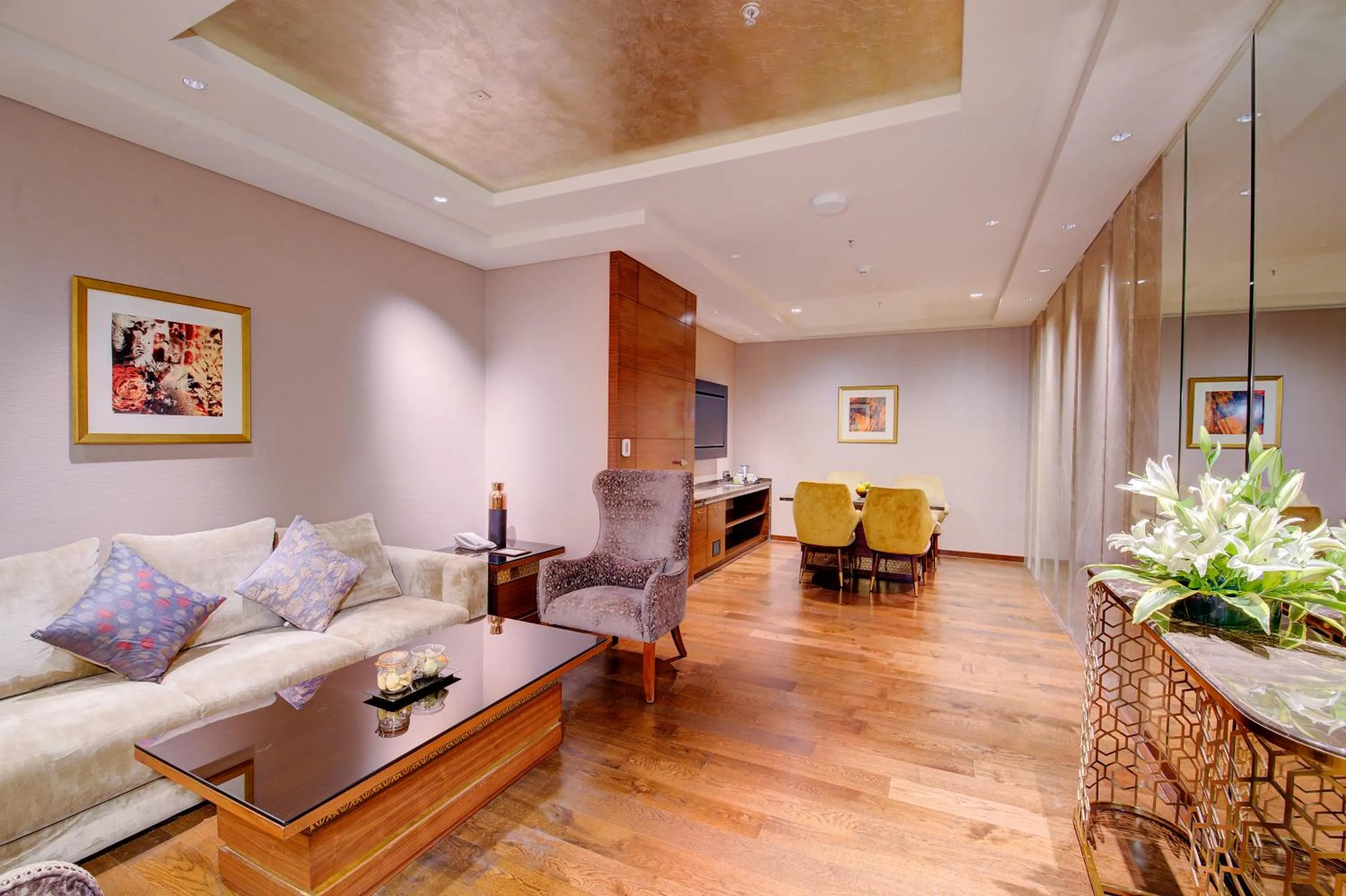 Living room in Niranta Transit Hotel Terminal 2 Arrivals/Landside