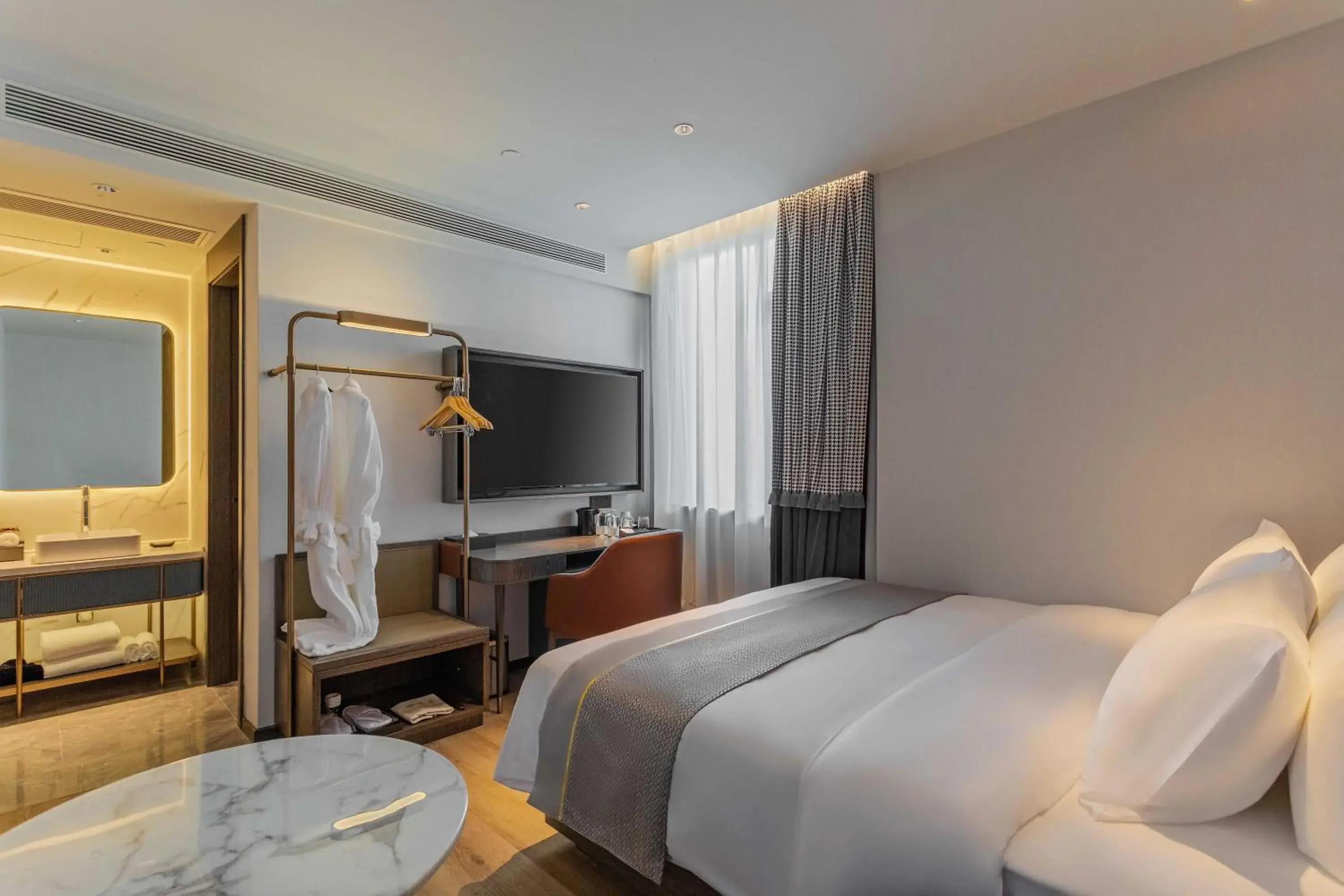 Superior Double Room in Grand Madison Wuhan Hankou on the Bund Superior Double Room in Grand Madison Wuhan Hankou on the Bund