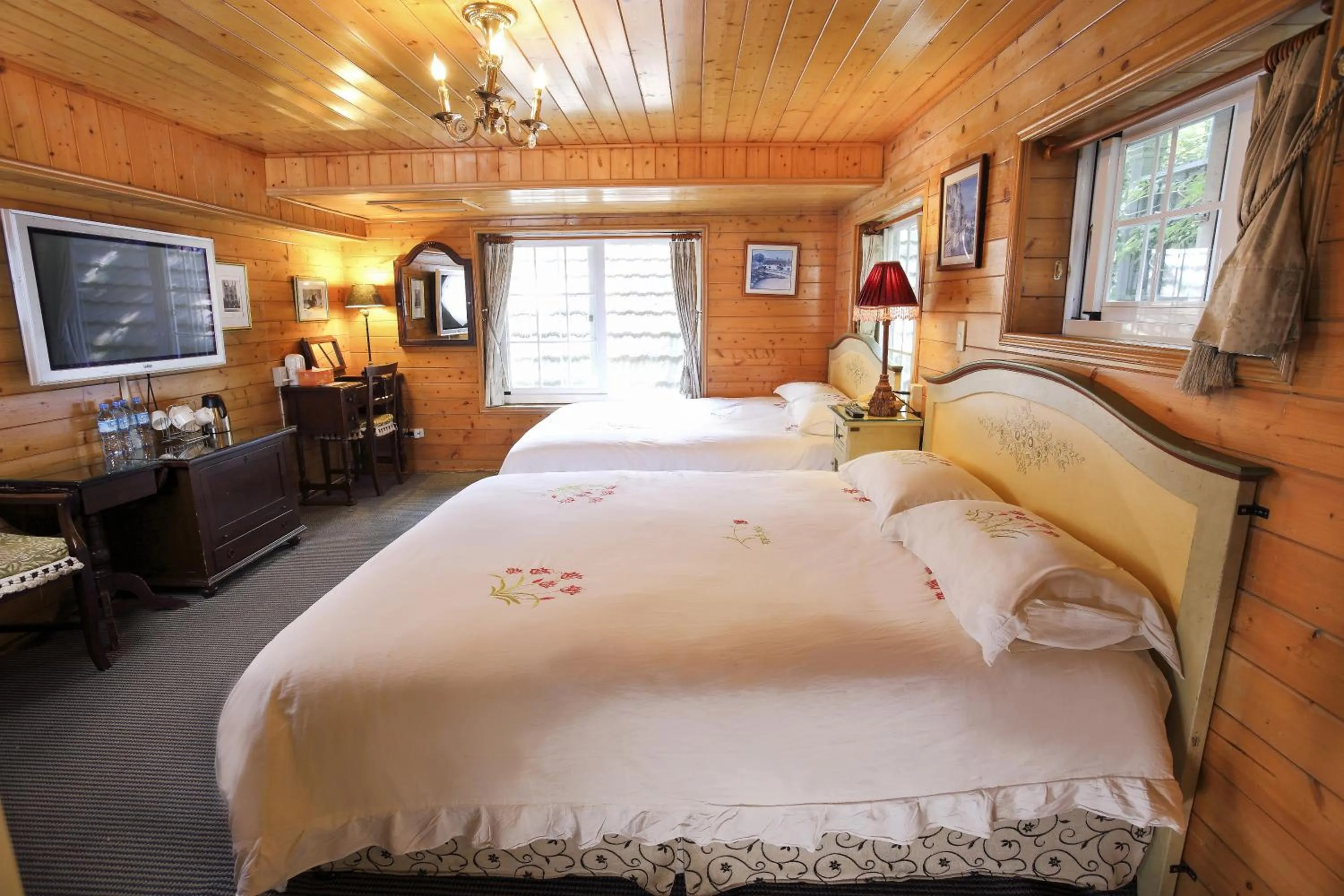 Bed in Cingjing Hanging Garden & Resort