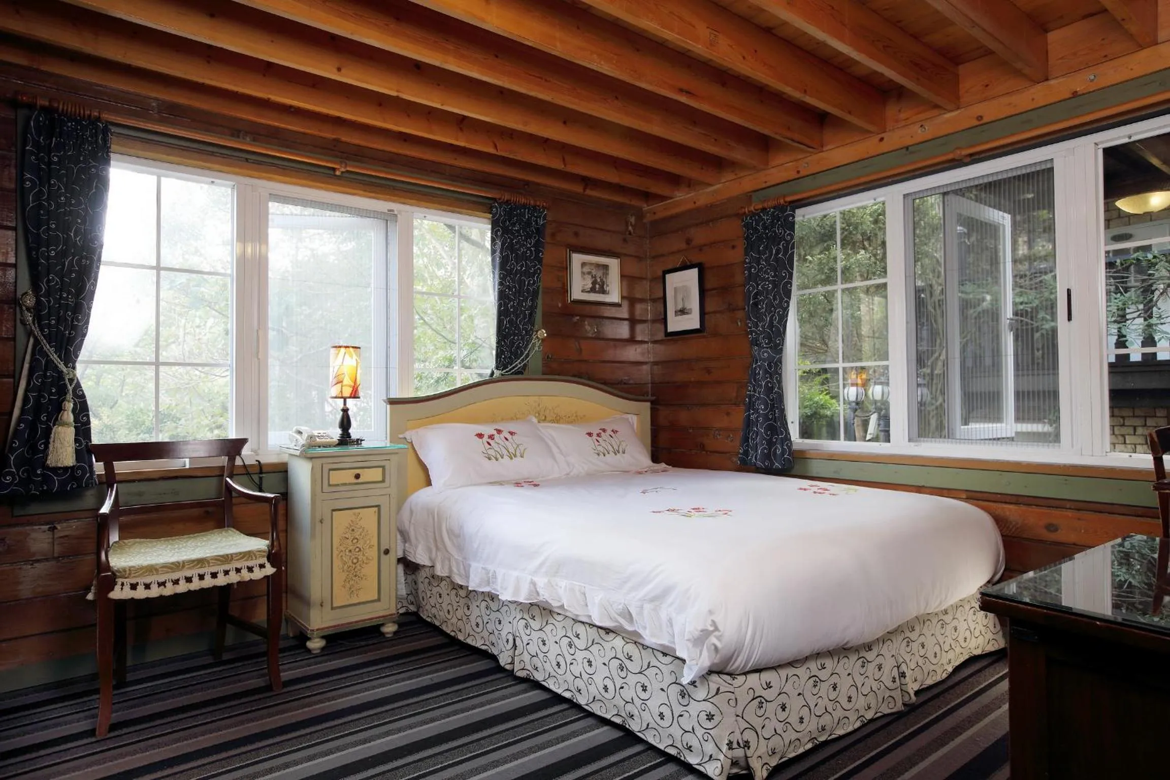 Photo of the whole room, Bed in Cingjing Hanging Garden & Resort